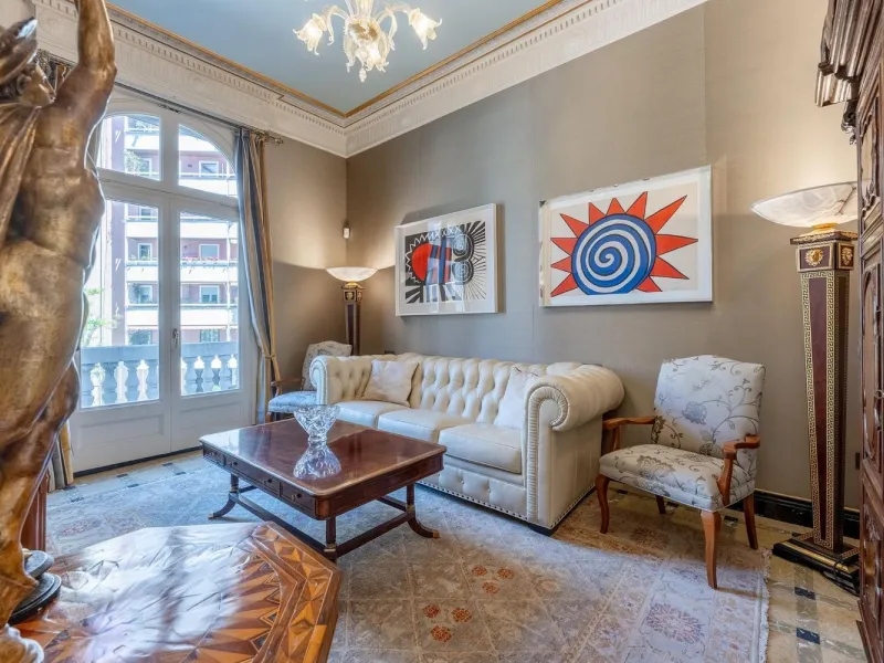 A True Work of Art: An Exclusive Designer Apartment with Outstanding Details and an Antique Collection in Sant Gervasi, Barcelona