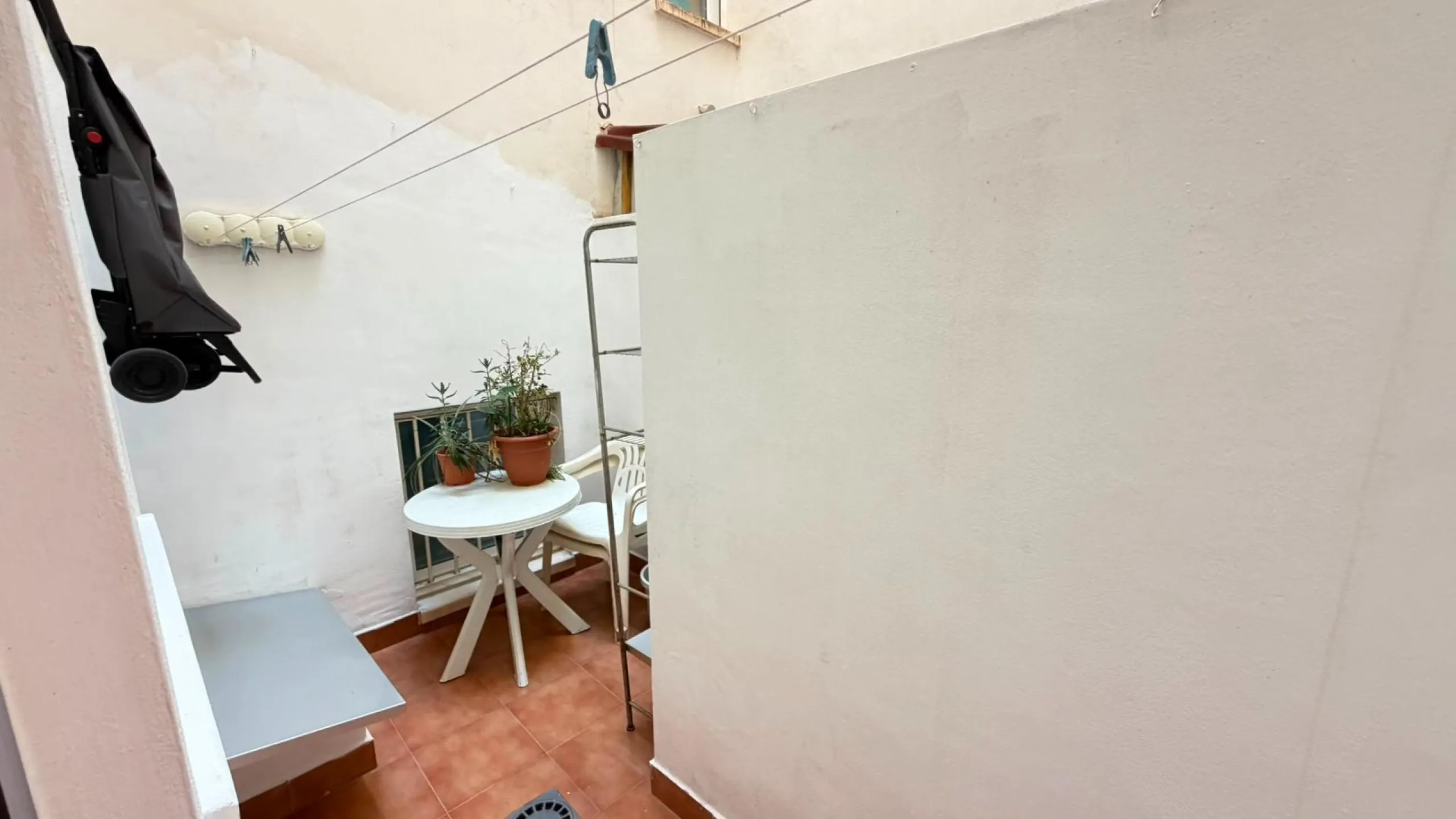 APARTAMENTO DE 72M2. 2 DORMITORIOS 1 BAÑO. LISTO PARA ENTRAR A VIVIR