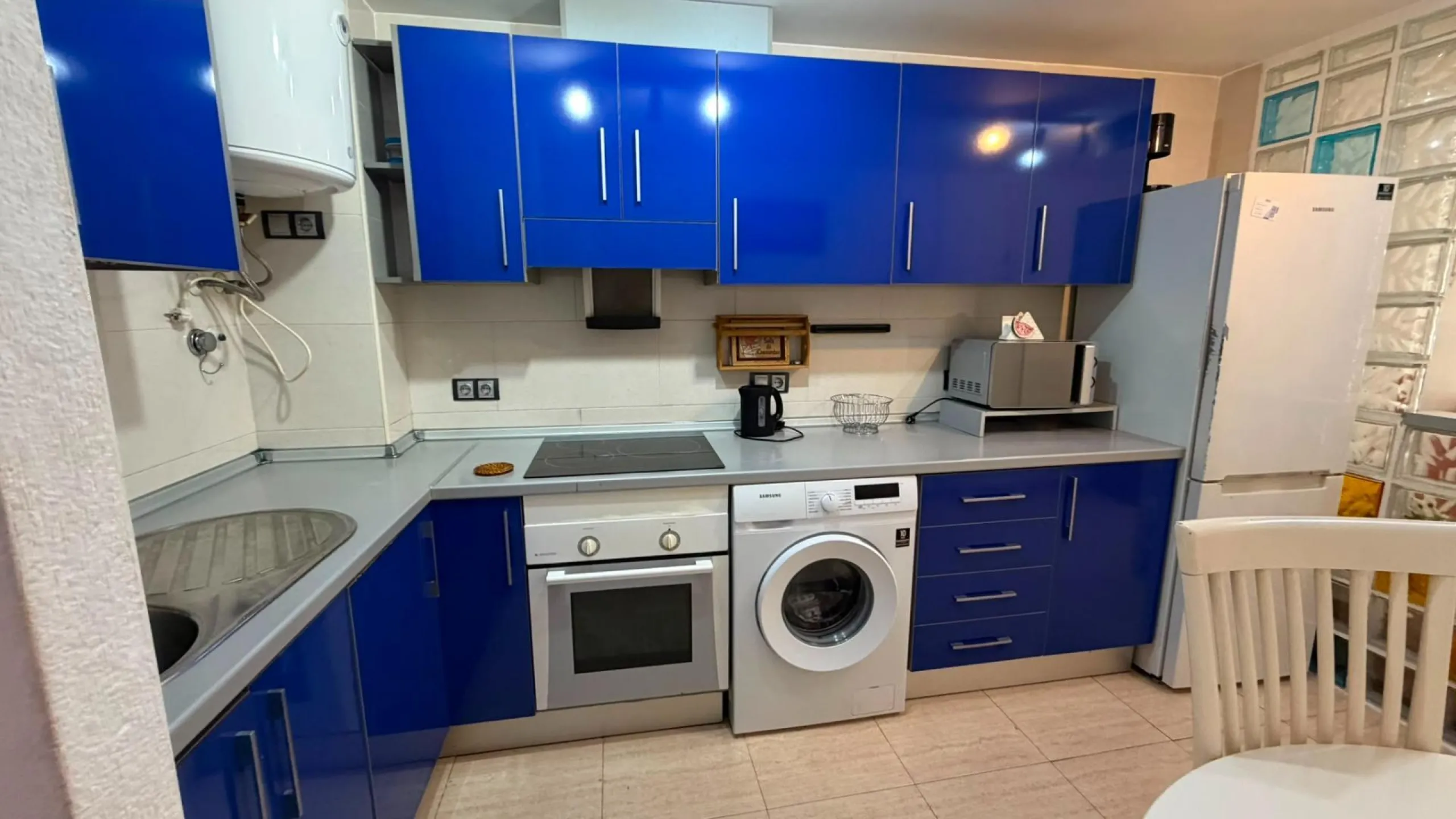 APARTAMENTO DE 72M2. 2 DORMITORIOS 1 BAÑO. LISTO PARA ENTRAR A VIVIR