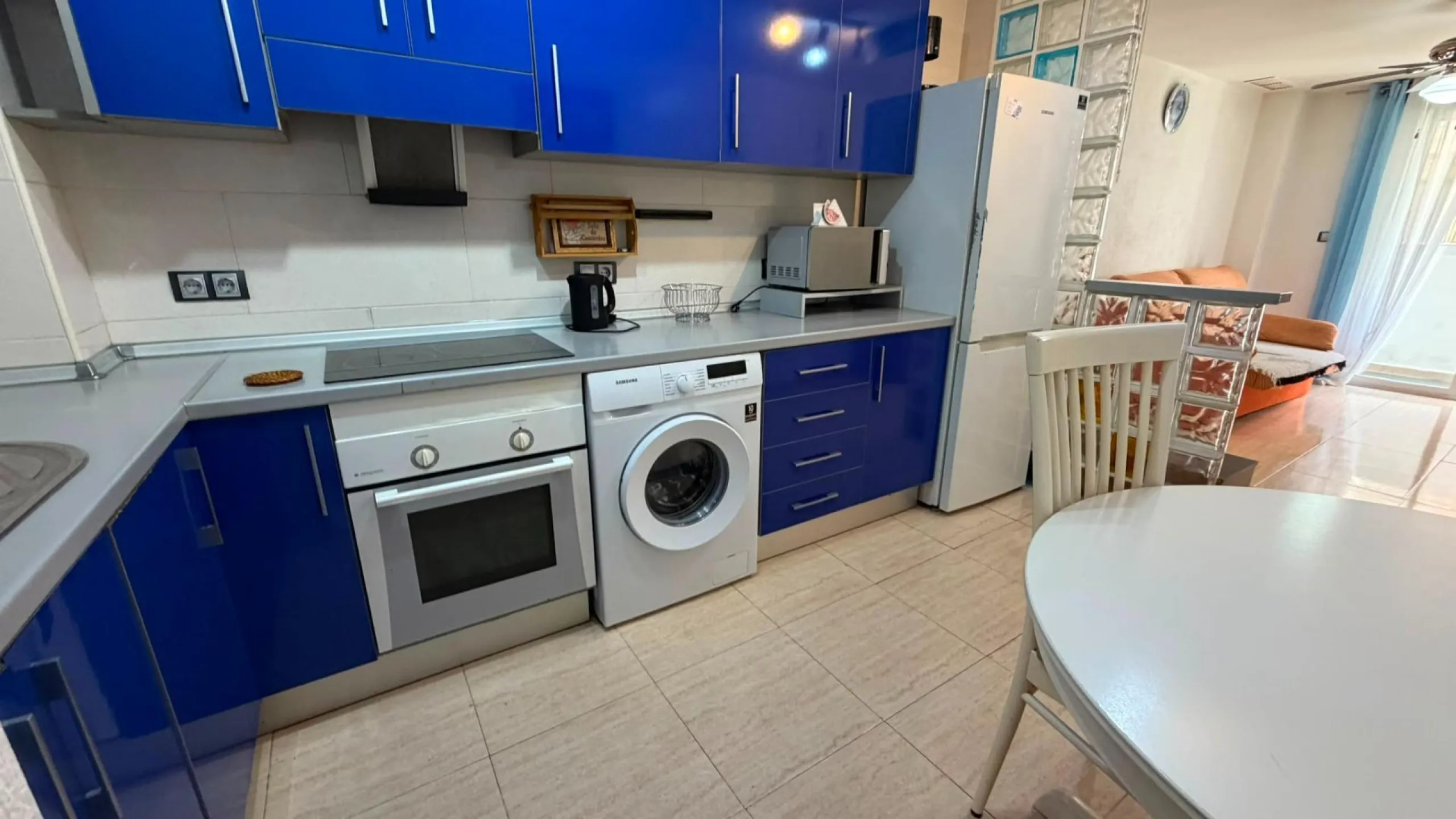 APARTAMENTO DE 72M2. 2 DORMITORIOS 1 BAÑO. LISTO PARA ENTRAR A VIVIR