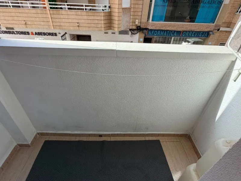 APARTAMENTO DE 72M2. 2 DORMITORIOS 1 BAÑO. LISTO PARA ENTRAR A VIVIR