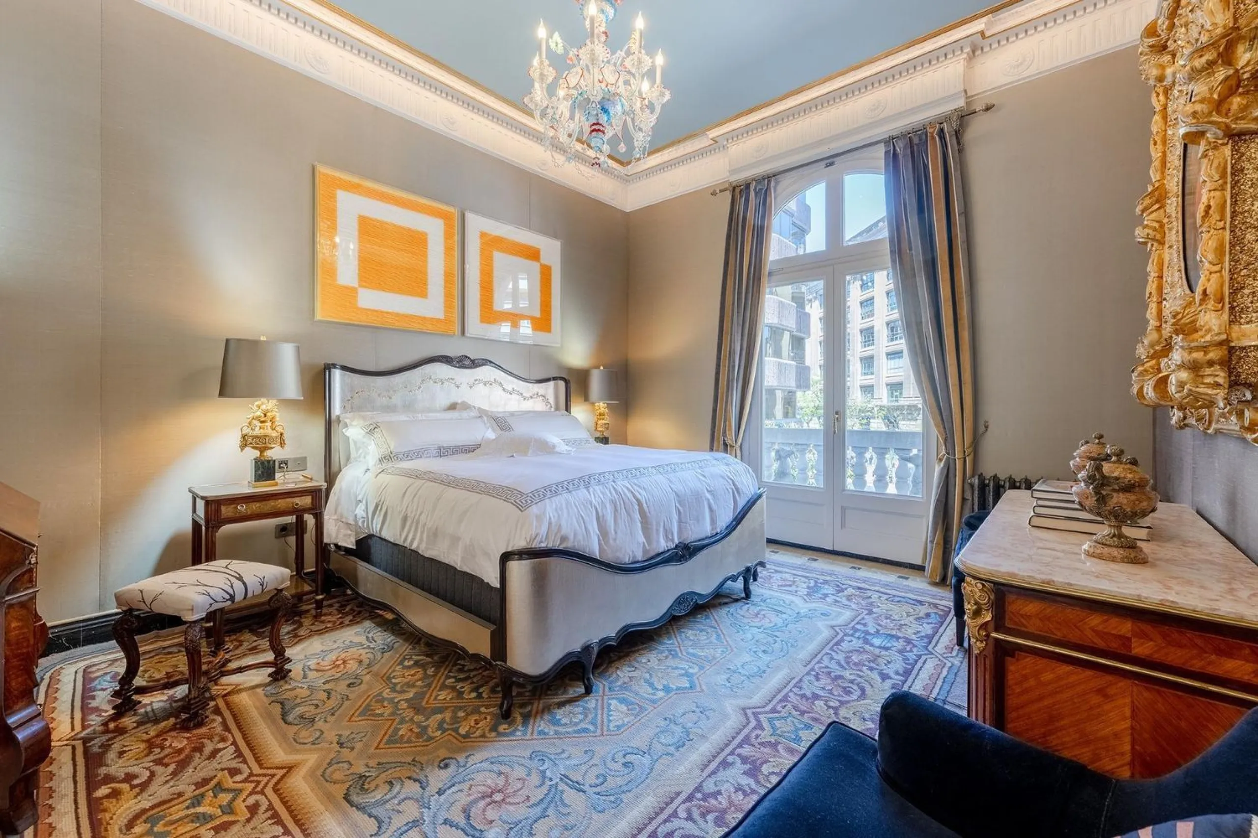 A True Work of Art: An Exclusive Designer Apartment with Outstanding Details and an Antique Collection in Sant Gervasi, Barcelona