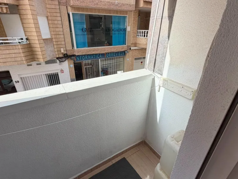 APARTAMENTO DE 72M2. 2 DORMITORIOS 1 BAÑO. LISTO PARA ENTRAR A VIVIR