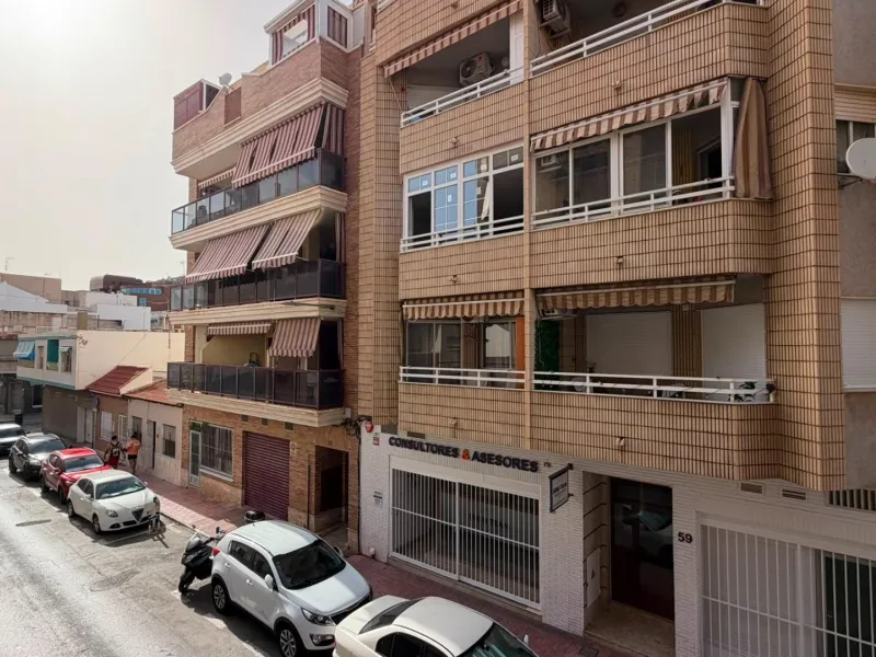 APARTAMENTO DE 72M2. 2 DORMITORIOS 1 BAÑO. LISTO PARA ENTRAR A VIVIR