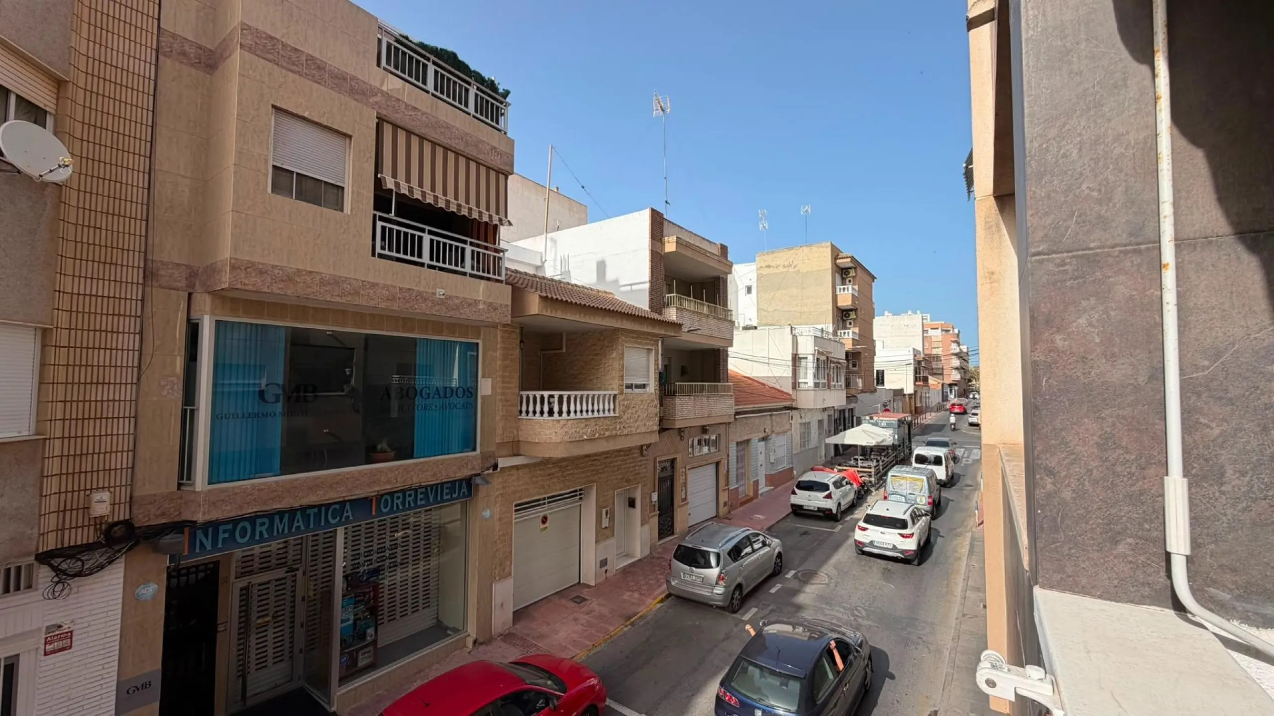 APARTAMENTO DE 72M2. 2 DORMITORIOS 1 BAÑO. LISTO PARA ENTRAR A VIVIR