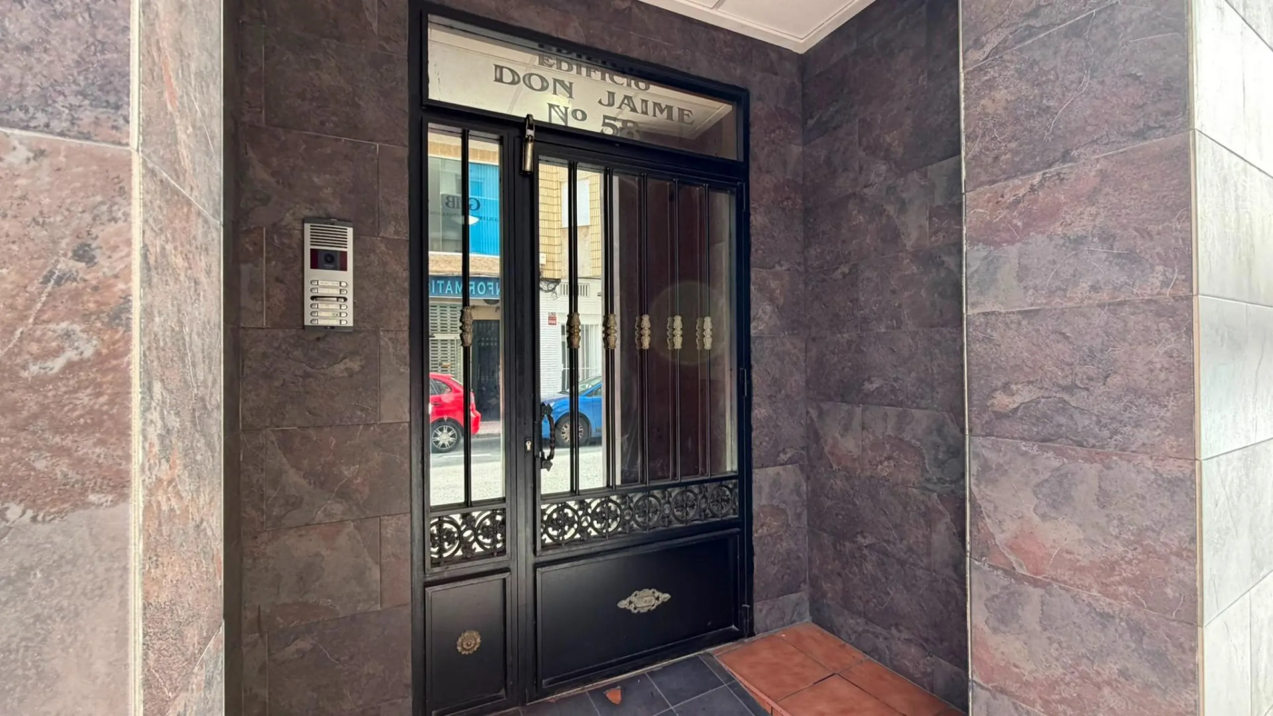 APARTAMENTO DE 72M2. 2 DORMITORIOS 1 BAÑO. LISTO PARA ENTRAR A VIVIR