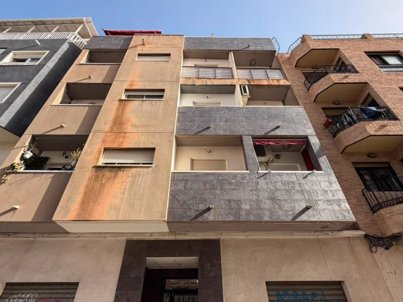 APARTAMENTO DE 72M2. 2 DORMITORIOS 1 BAÑO. LISTO PARA ENTRAR A VIVIR