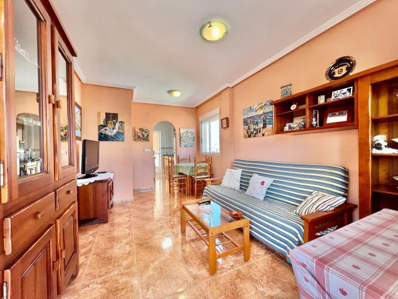 SUN ALL YEAR ROUND! UPPER FLOOR BUNGALOW WITH PRIVATE SOLARIUM OF 20m2 + GARDEN OF 50m2 + POOL