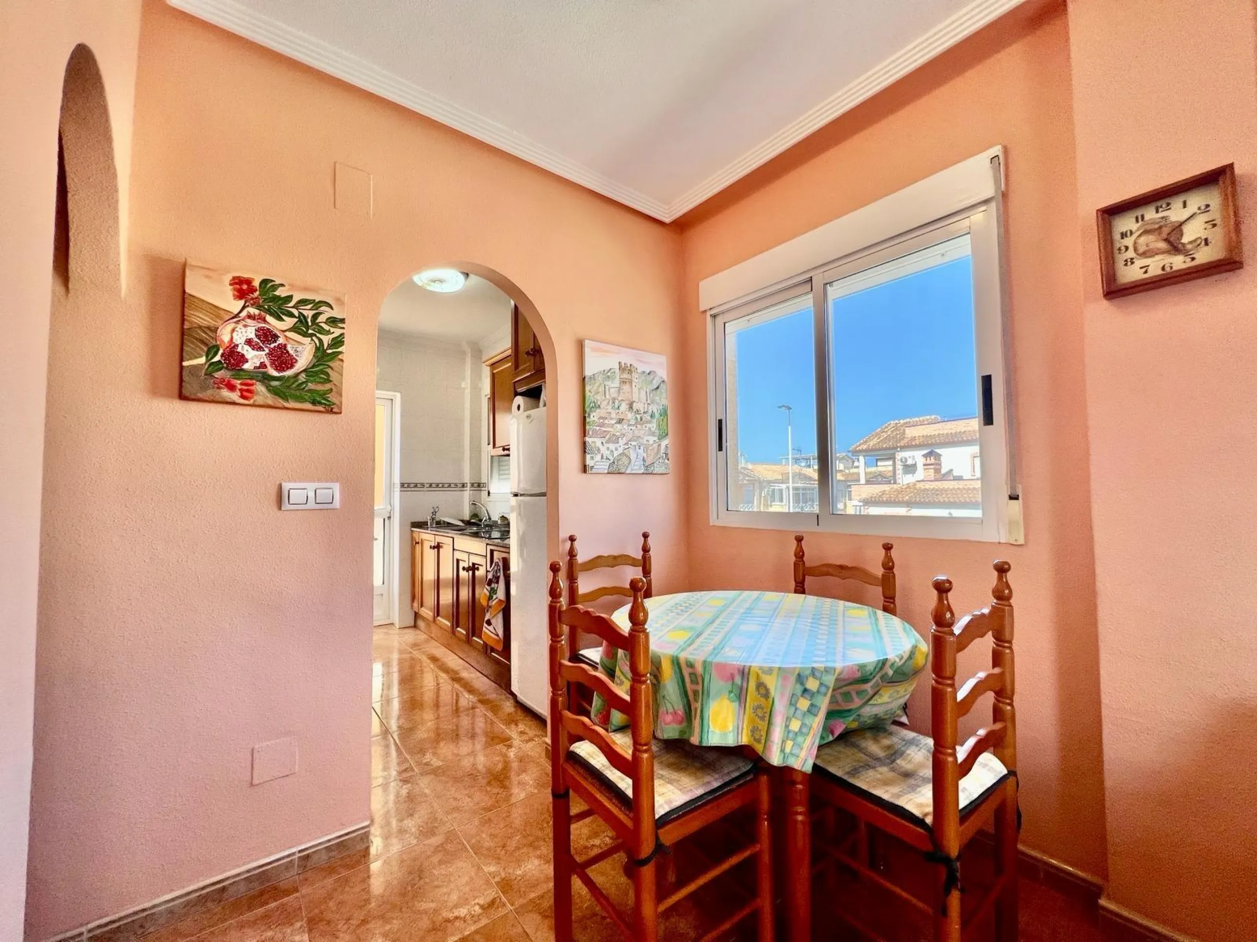 SUN ALL YEAR ROUND! UPPER FLOOR BUNGALOW WITH PRIVATE SOLARIUM OF 20m2 + GARDEN OF 50m2 + POOL
