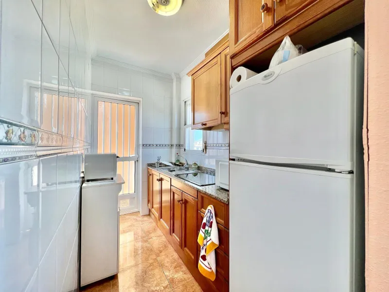 SUN ALL YEAR ROUND! UPPER FLOOR BUNGALOW WITH PRIVATE SOLARIUM OF 20m2 + GARDEN OF 50m2 + POOL