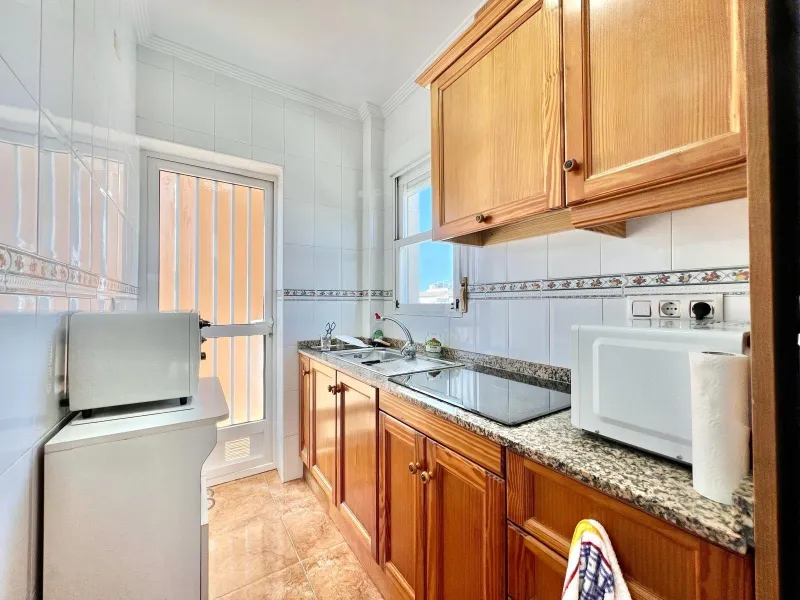 SUN ALL YEAR ROUND! UPPER FLOOR BUNGALOW WITH PRIVATE SOLARIUM OF 20m2 + GARDEN OF 50m2 + POOL