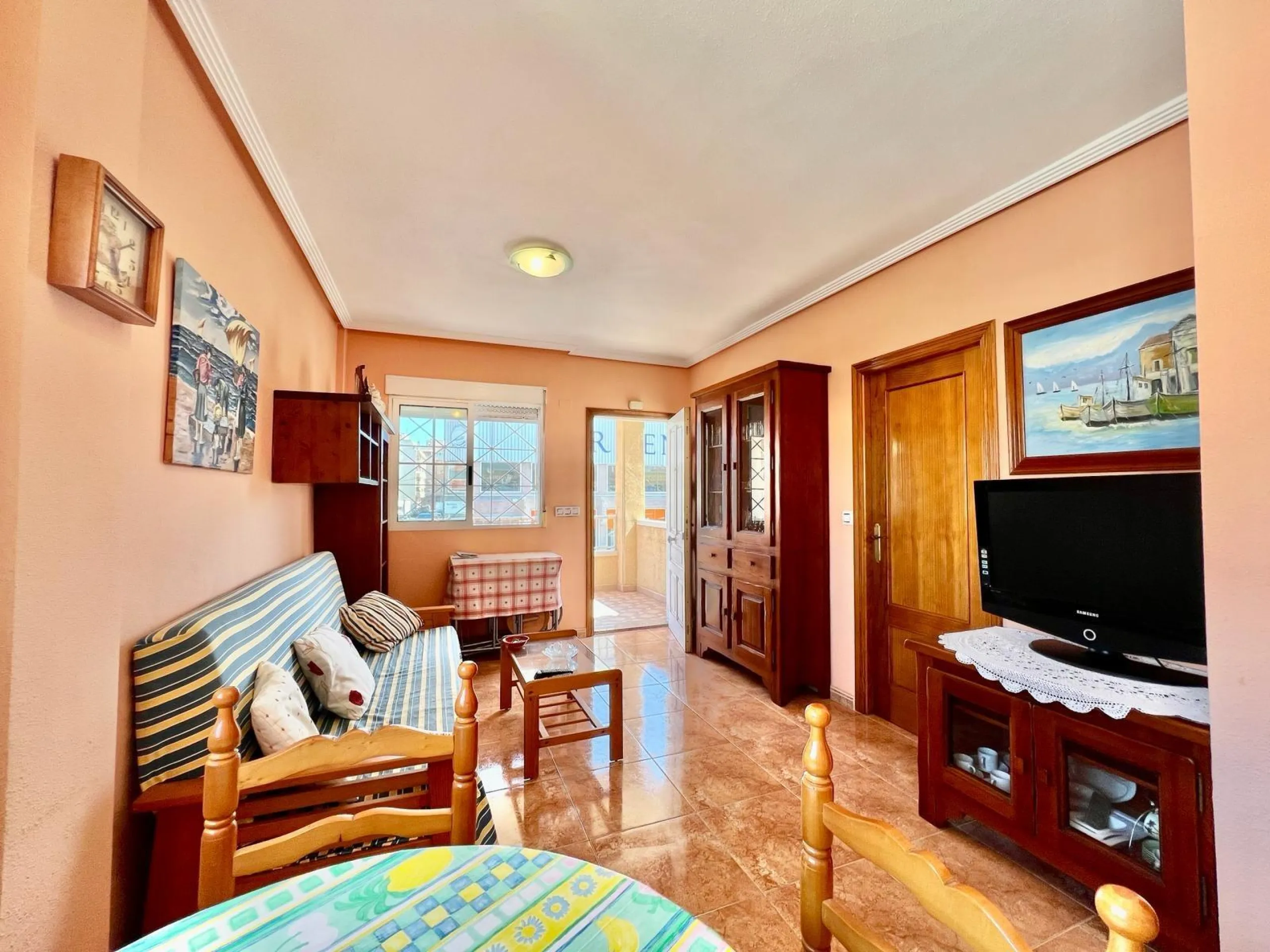 SUN ALL YEAR ROUND! UPPER FLOOR BUNGALOW WITH PRIVATE SOLARIUM OF 20m2 + GARDEN OF 50m2 + POOL