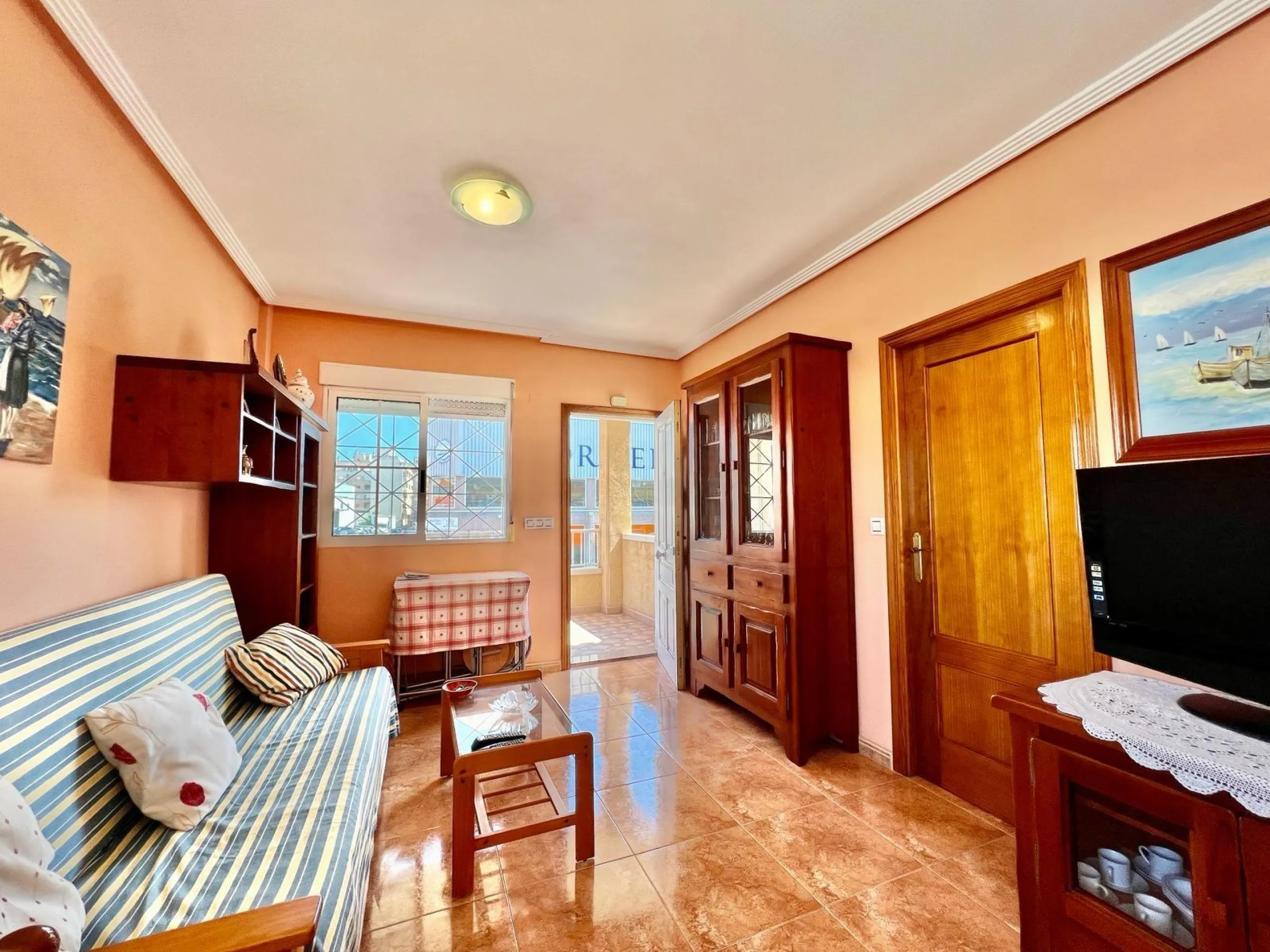 SUN ALL YEAR ROUND! UPPER FLOOR BUNGALOW WITH PRIVATE SOLARIUM OF 20m2 + GARDEN OF 50m2 + POOL