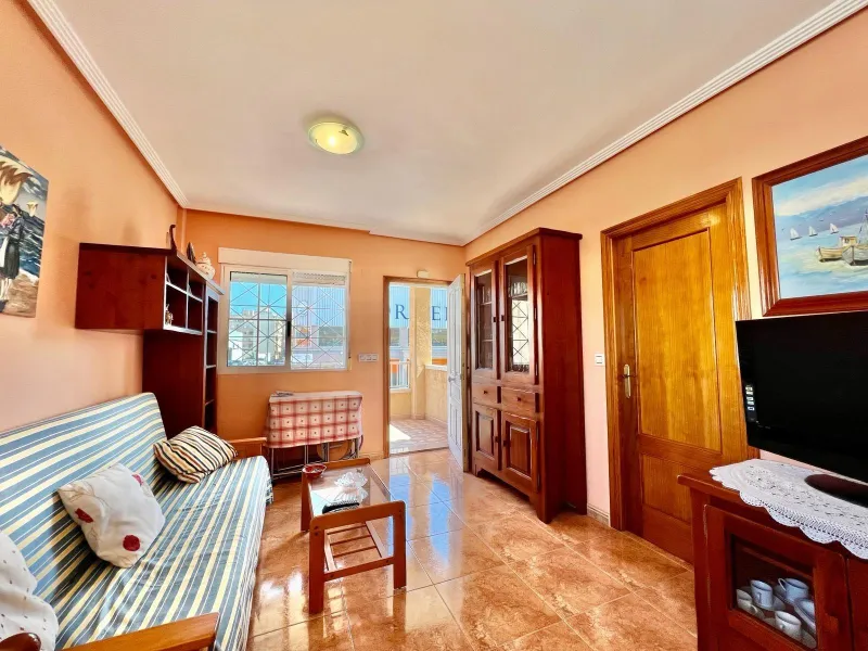 SUN ALL YEAR ROUND! UPPER FLOOR BUNGALOW WITH PRIVATE SOLARIUM OF 20m2 + GARDEN OF 50m2 + POOL