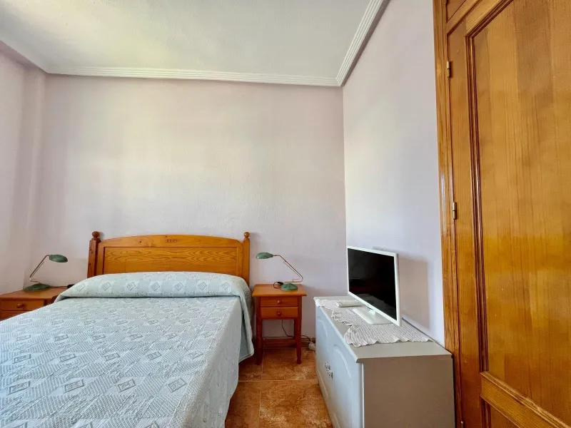 SUN ALL YEAR ROUND! UPPER FLOOR BUNGALOW WITH PRIVATE SOLARIUM OF 20m2 + GARDEN OF 50m2 + POOL