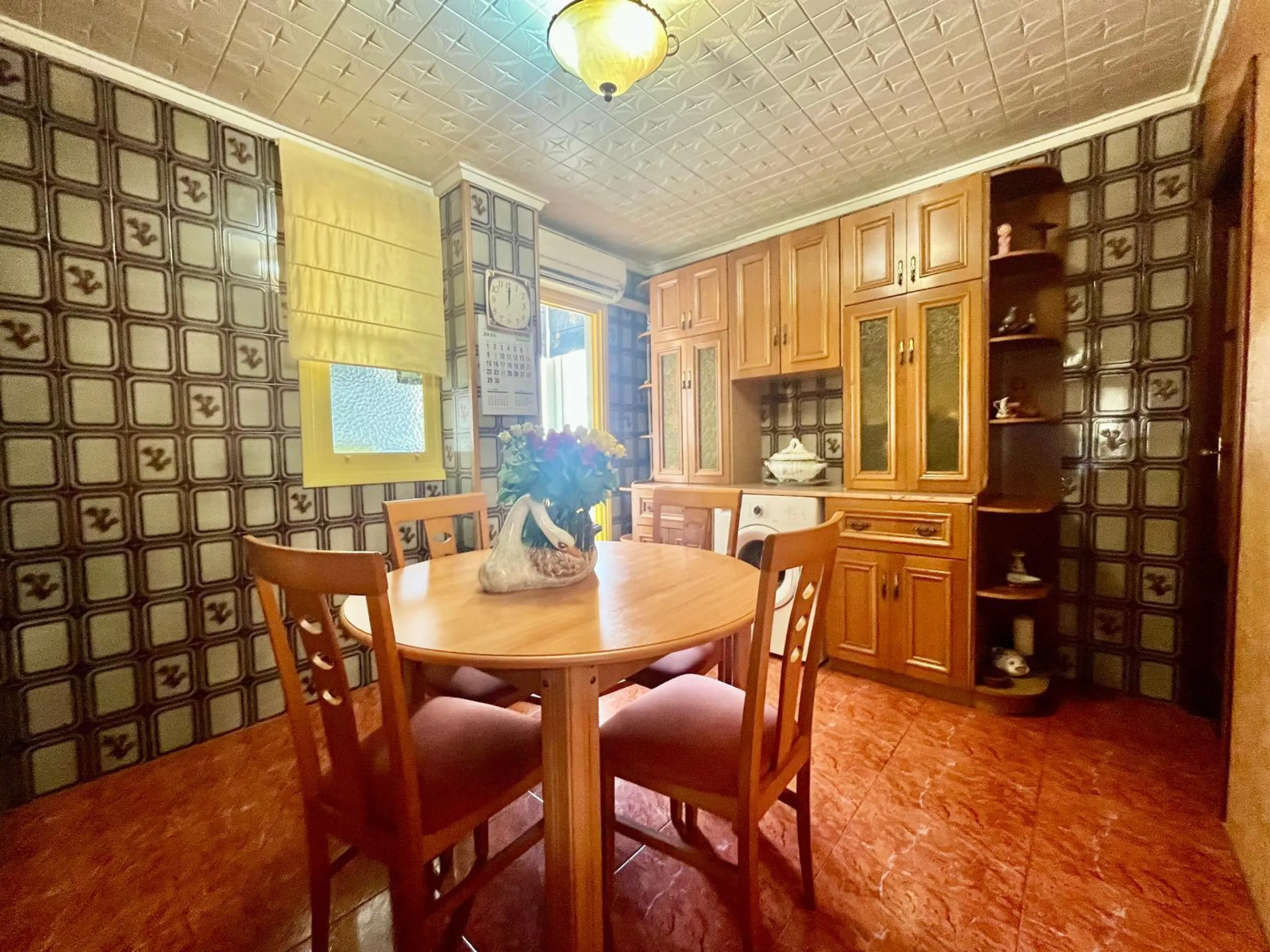 Amplia vivienda de 3 dormitorios en pleno centro de Torrevieja, junto al puerto y La Plasa