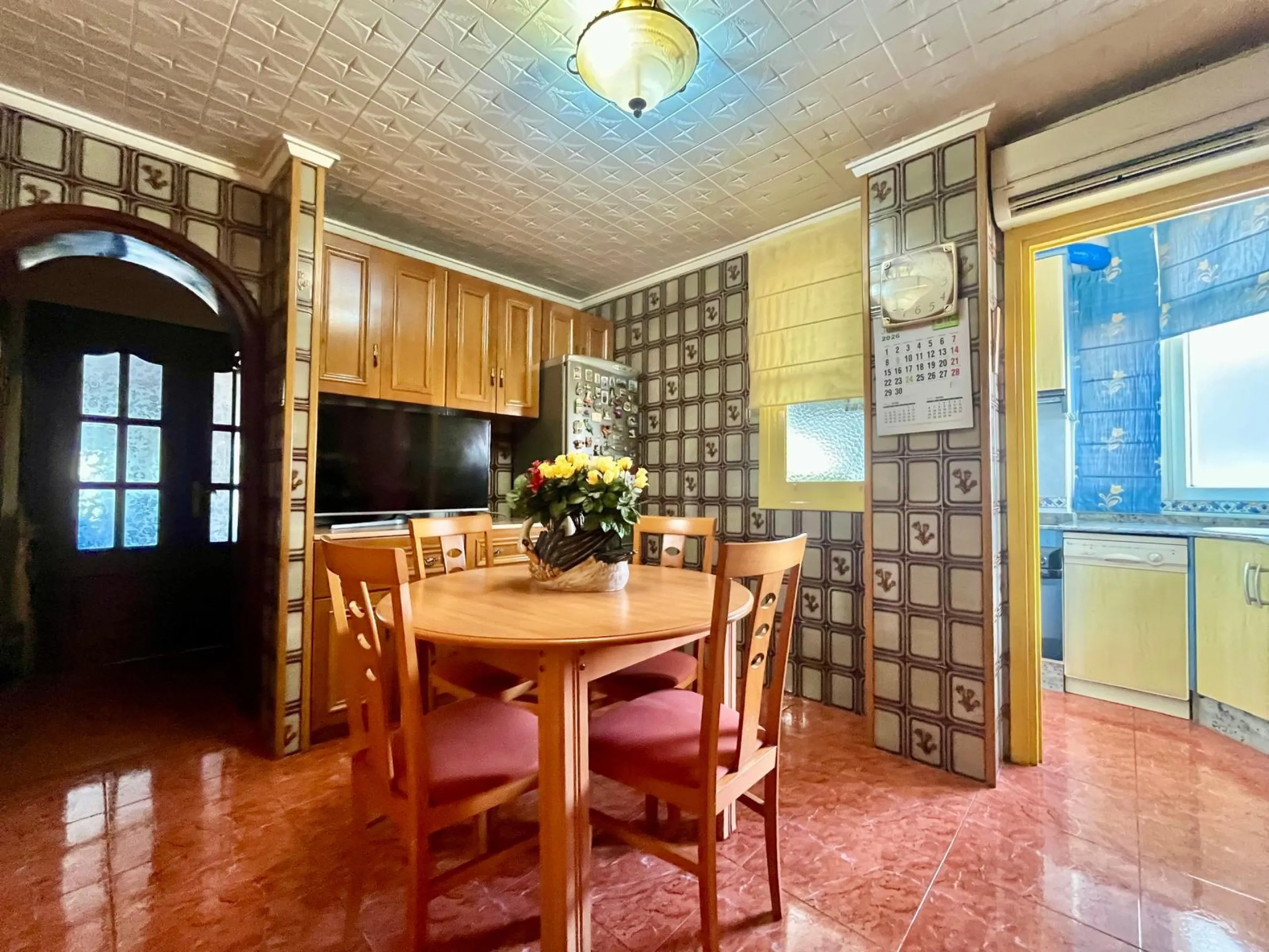 Amplia vivienda de 3 dormitorios en pleno centro de Torrevieja, junto al puerto y La Plasa