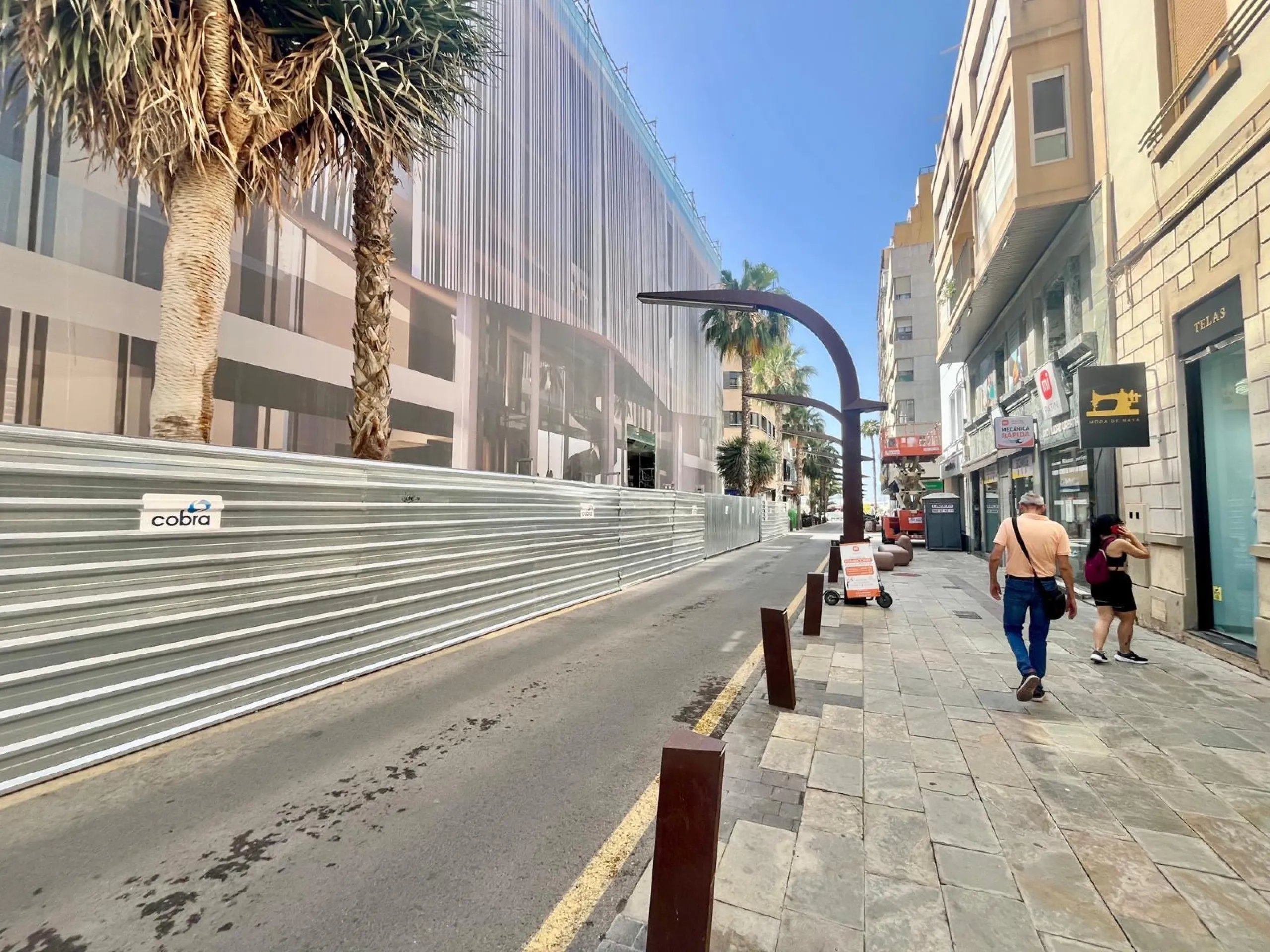 Amplia vivienda de 3 dormitorios en pleno centro de Torrevieja, junto al puerto y La Plasa