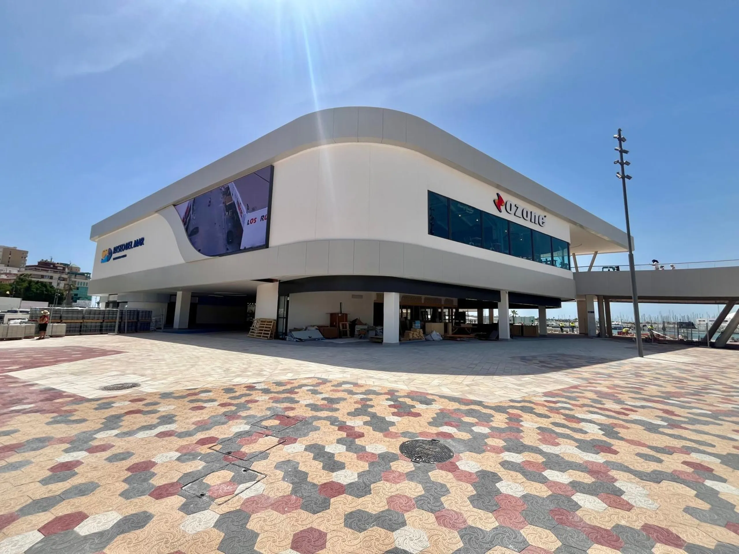 Amplia vivienda de 3 dormitorios en pleno centro de Torrevieja, junto al puerto y La Plasa