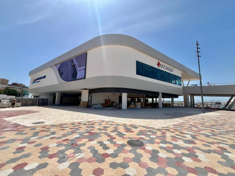 Amplia vivienda de 3 dormitorios en pleno centro de Torrevieja, junto al puerto y La Plasa
