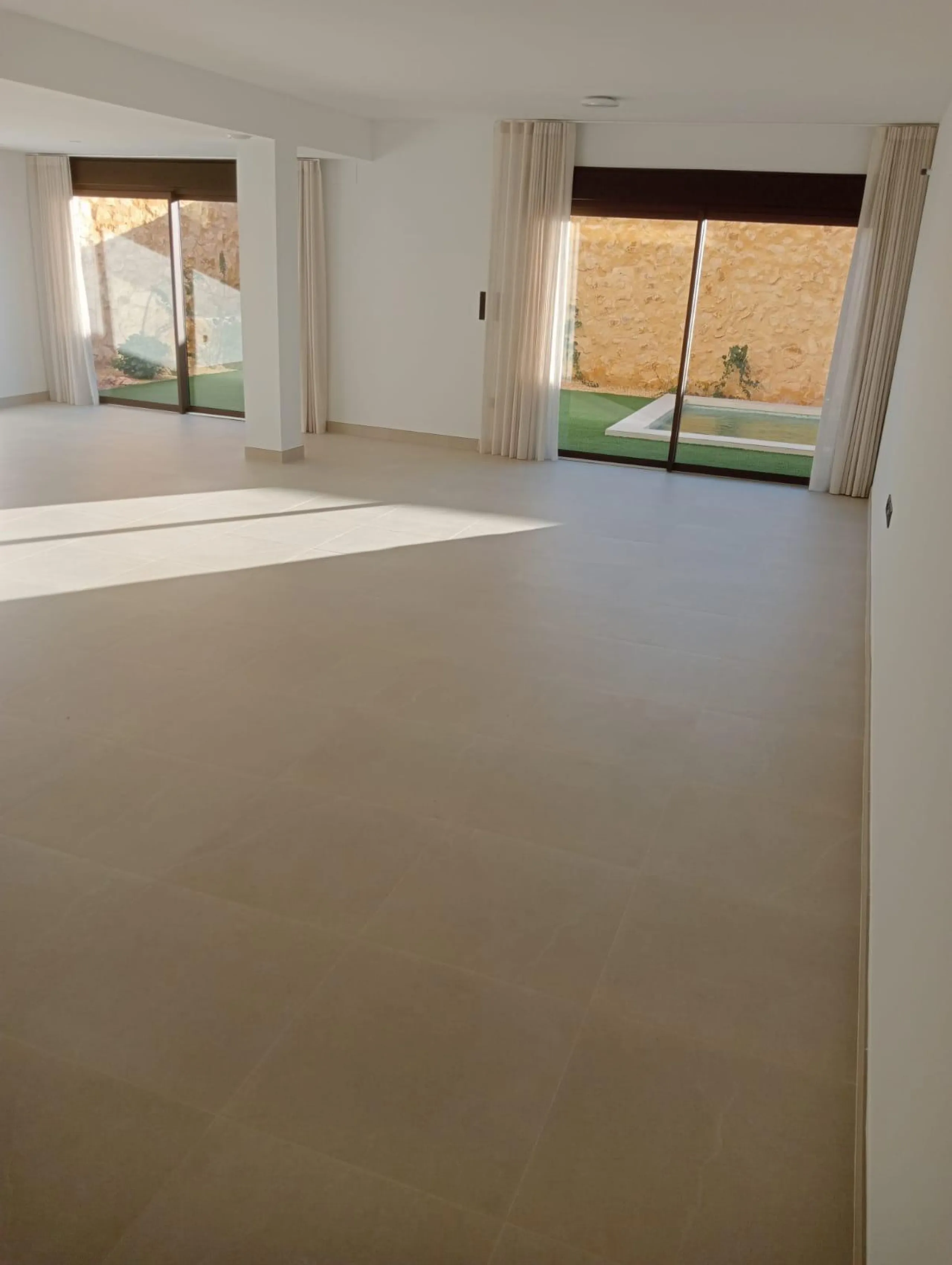 No waiting: your villa in Finestrat is already built ✨