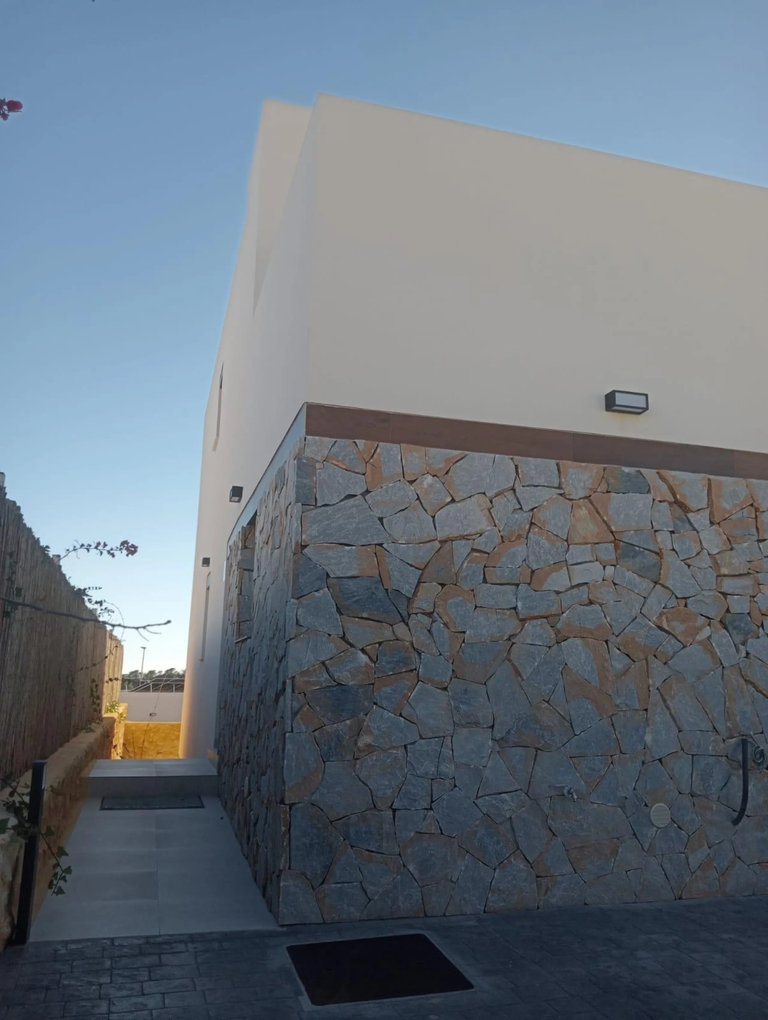 No waiting: your villa in Finestrat is already built ✨