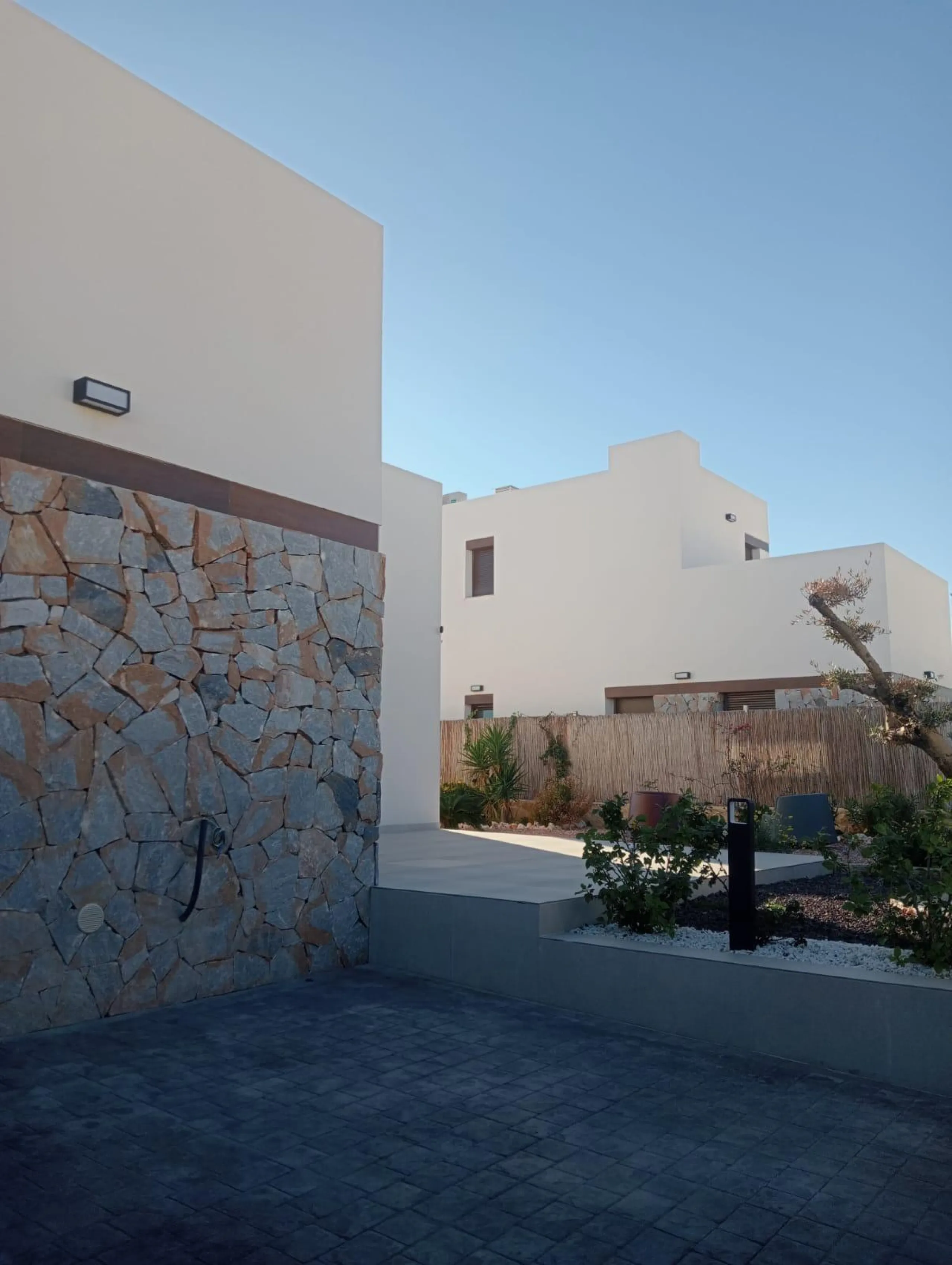 No waiting: your villa in Finestrat is already built ✨
