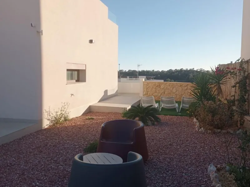 No waiting: your villa in Finestrat is already built ✨
