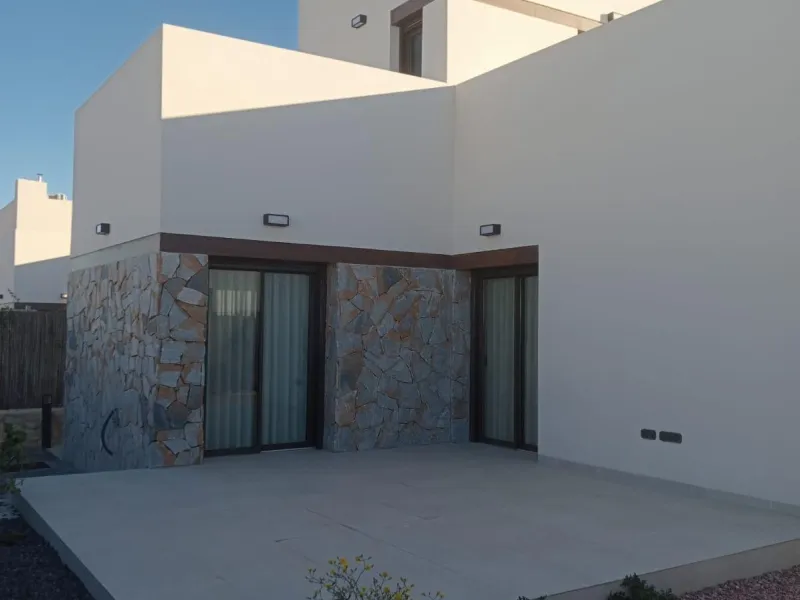 No waiting: your villa in Finestrat is already built ✨