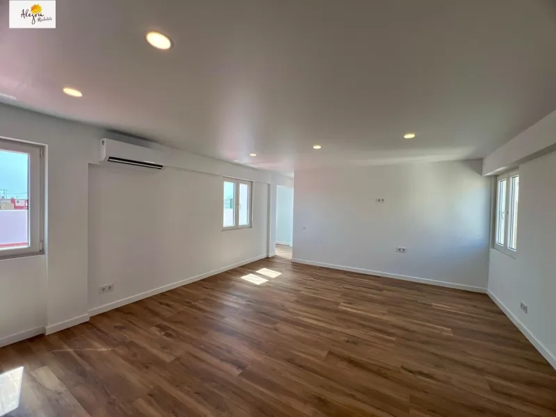 !! EXCELLENT RENOVATED PENTHOUSE IN MANISES