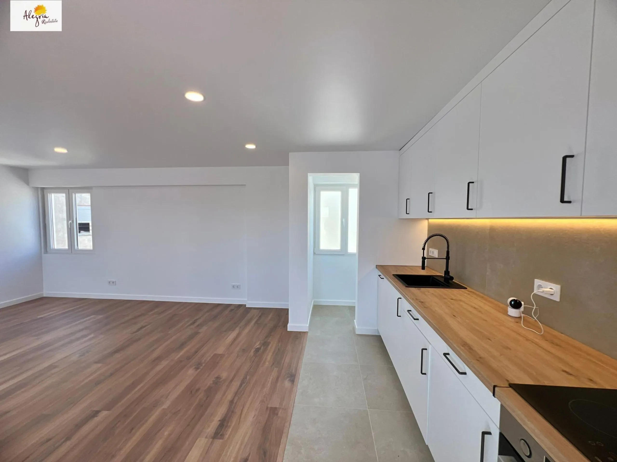 !! EXCELLENT RENOVATED PENTHOUSE IN MANISES