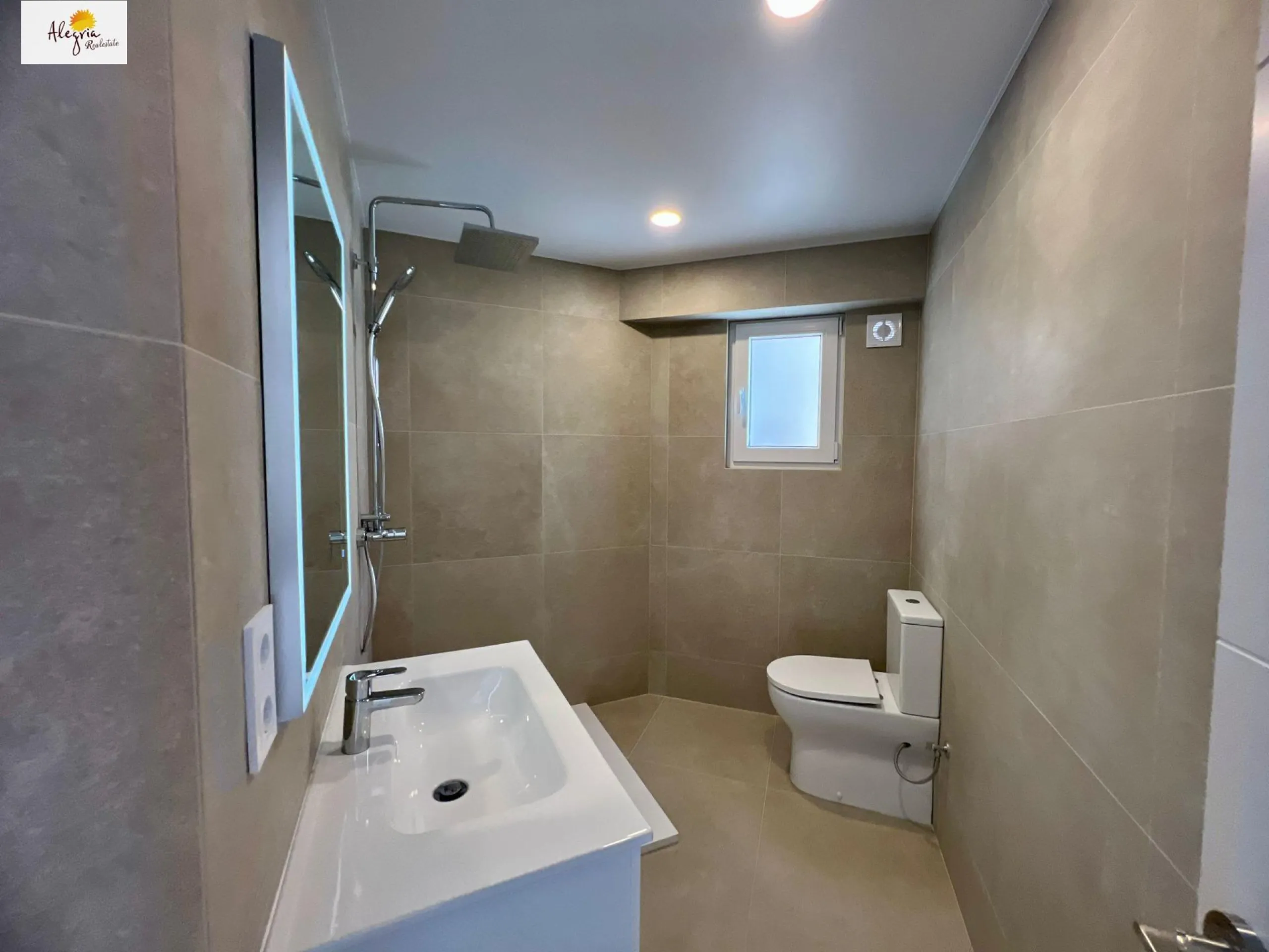 !! EXCELLENT RENOVATED PENTHOUSE IN MANISES