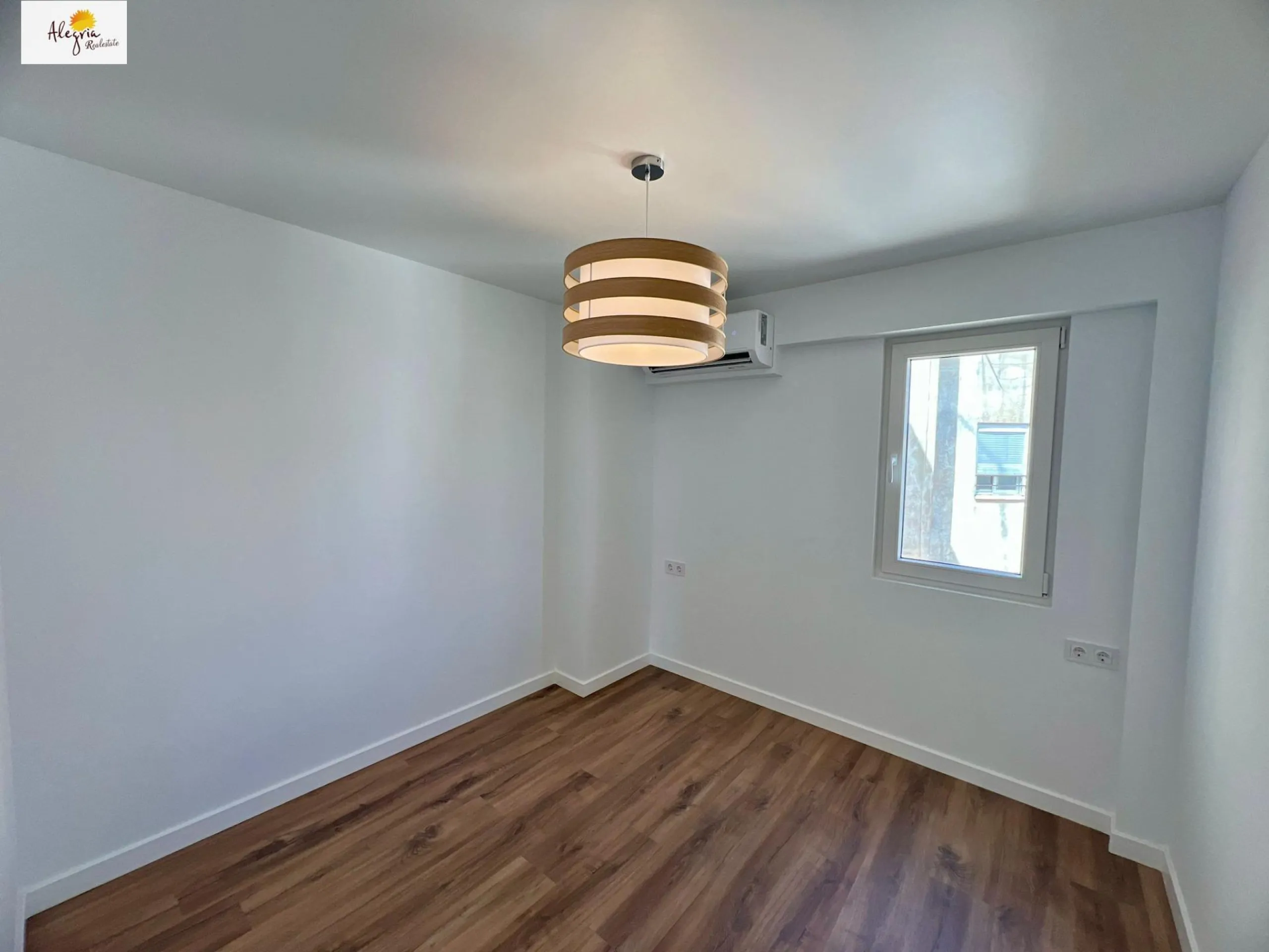 !! EXCELLENT RENOVATED PENTHOUSE IN MANISES