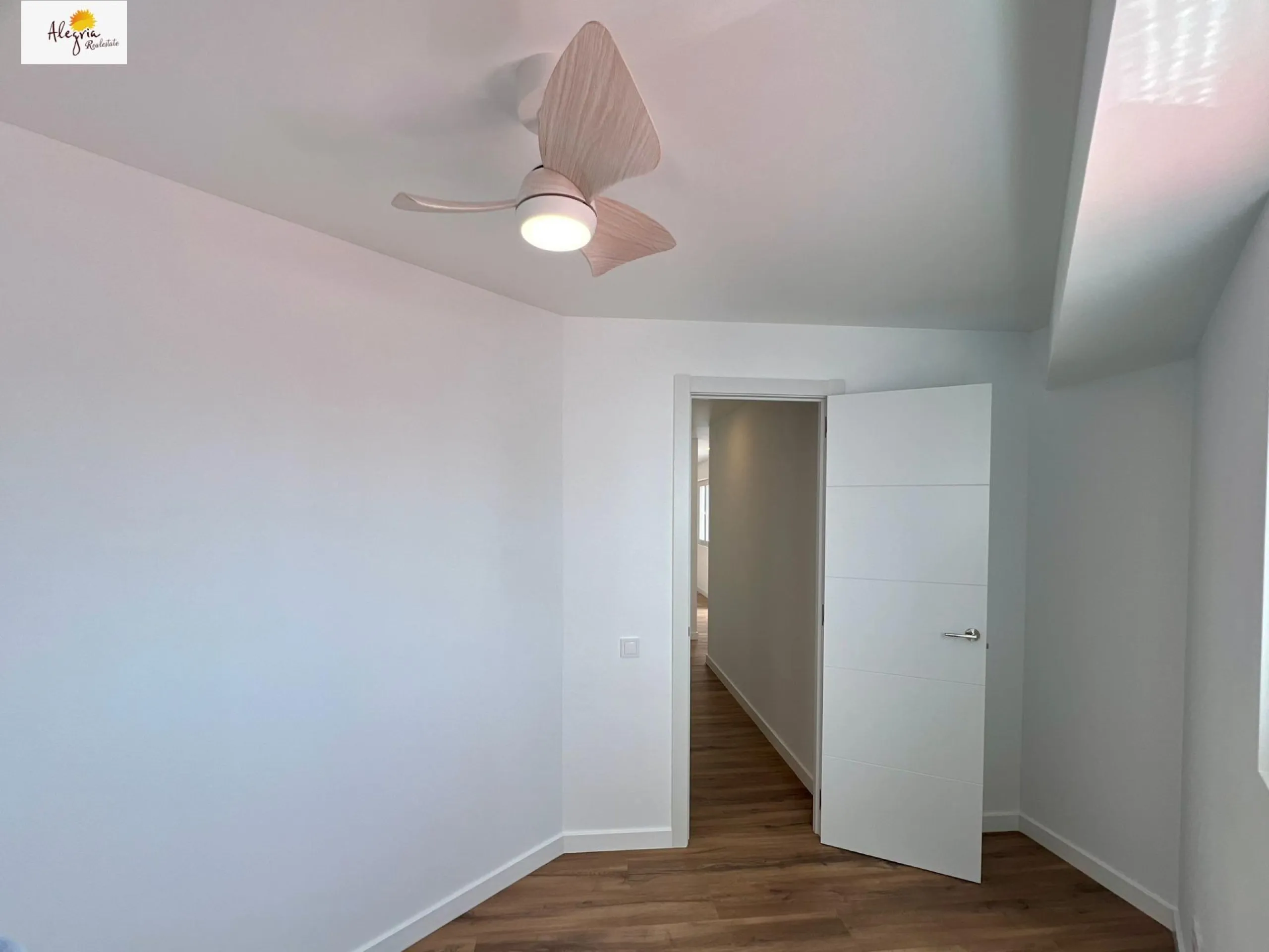 !! EXCELLENT RENOVATED PENTHOUSE IN MANISES