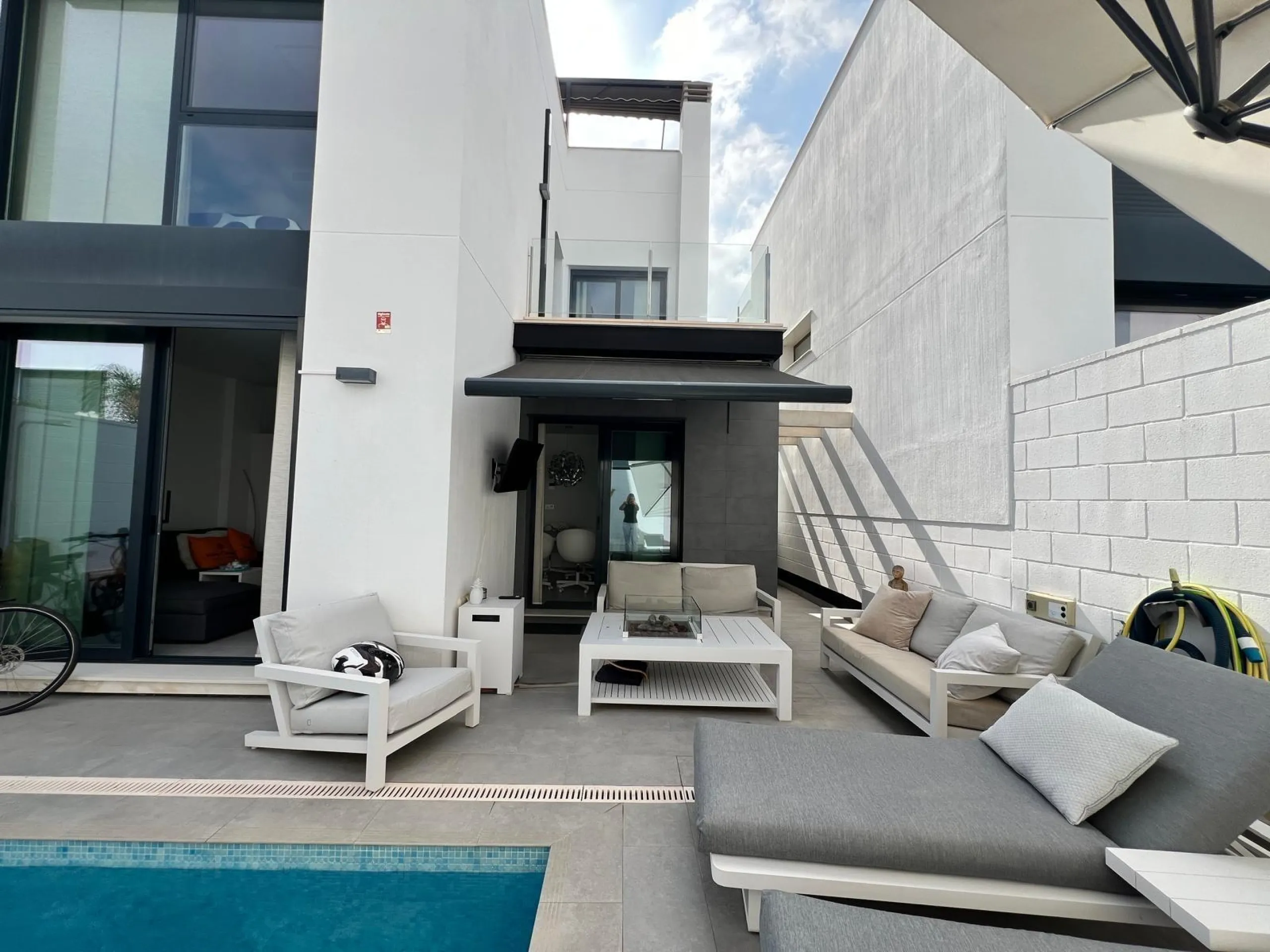 Modern 3-Bedroom Villa with Private Pool and Solarium for Sale in Orihuela Costa, Costa Blanca South