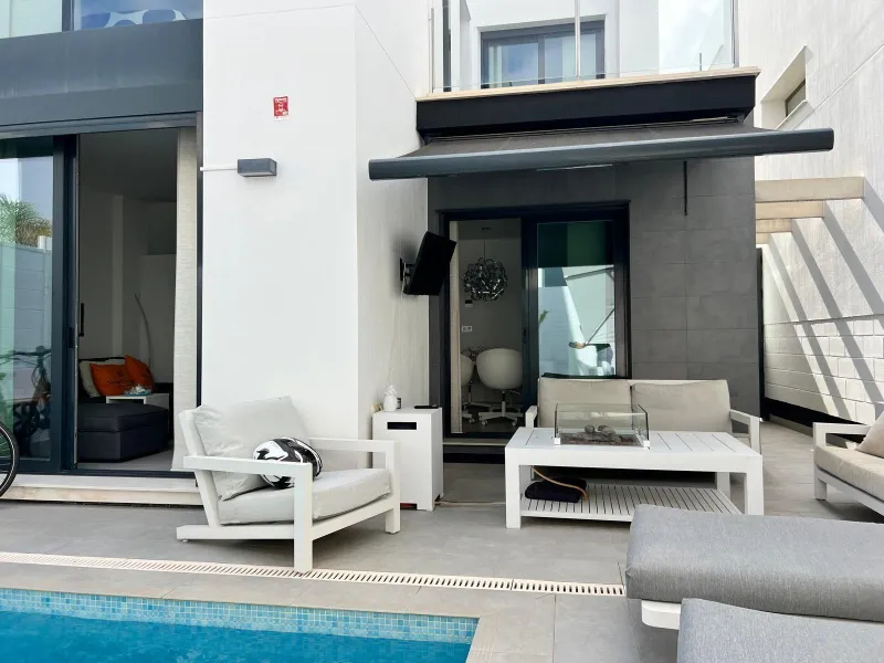 Modern 3-Bedroom Villa with Private Pool and Solarium for Sale in Orihuela Costa, Costa Blanca South