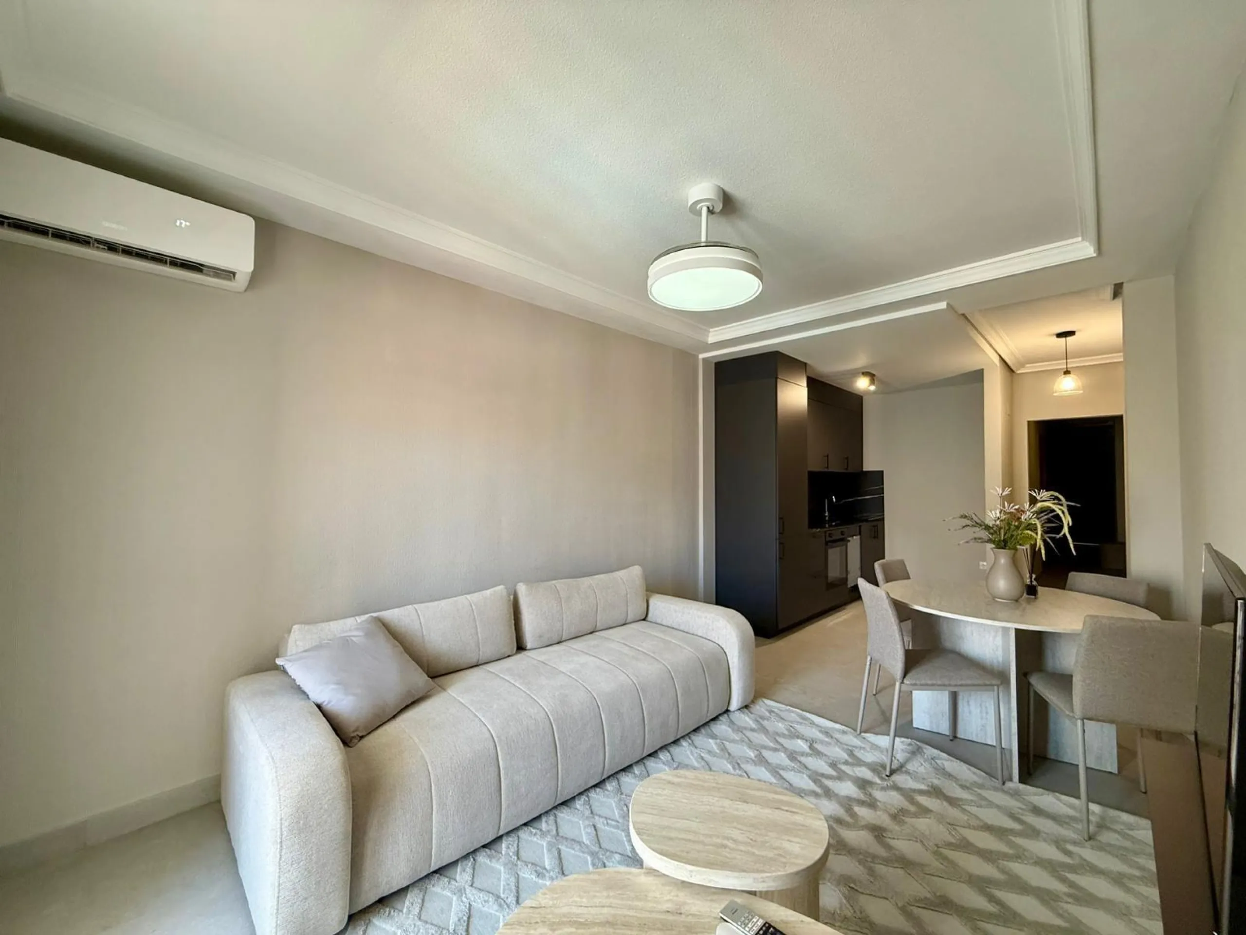Exclusive renovated apartment with side sea views and two terraces