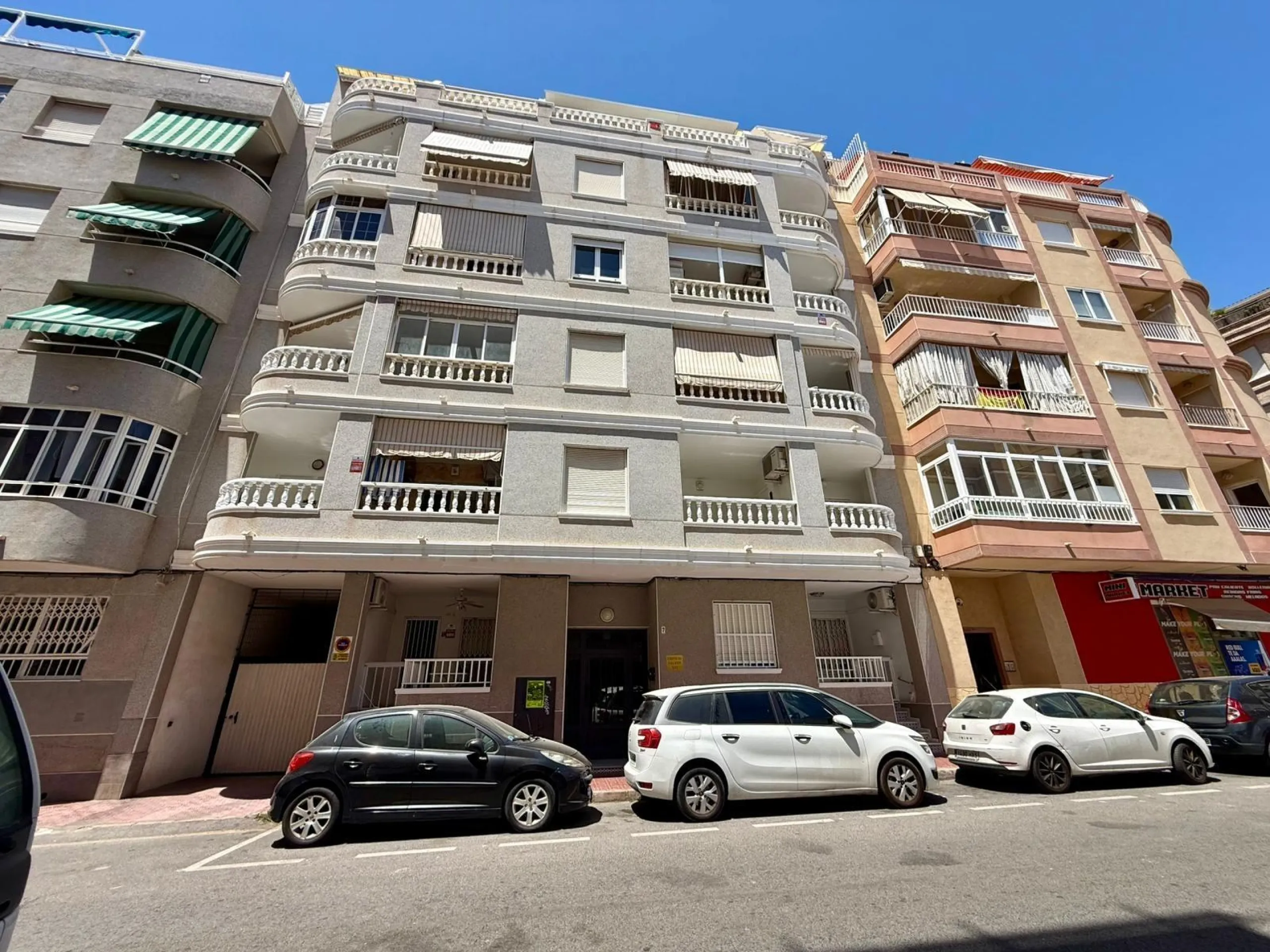 Exclusive renovated apartment with side sea views and two terraces
