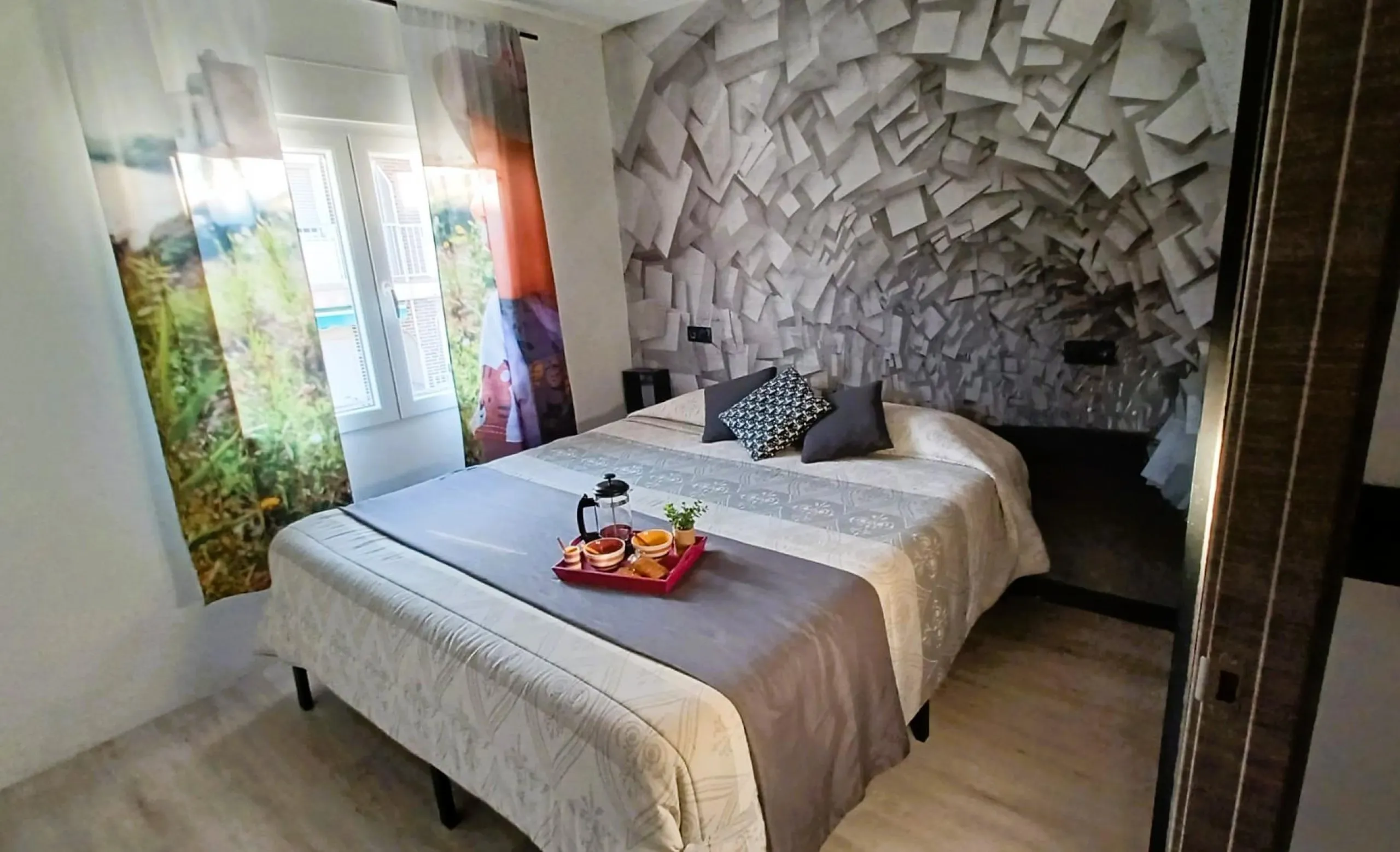 Spacious, refurbished penthouse 100 metres from the beach in Torre de la Horadada