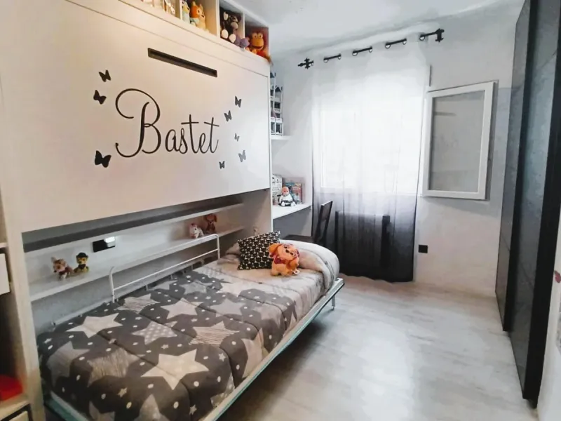 Spacious, refurbished penthouse 100 metres from the beach in Torre de la Horadada