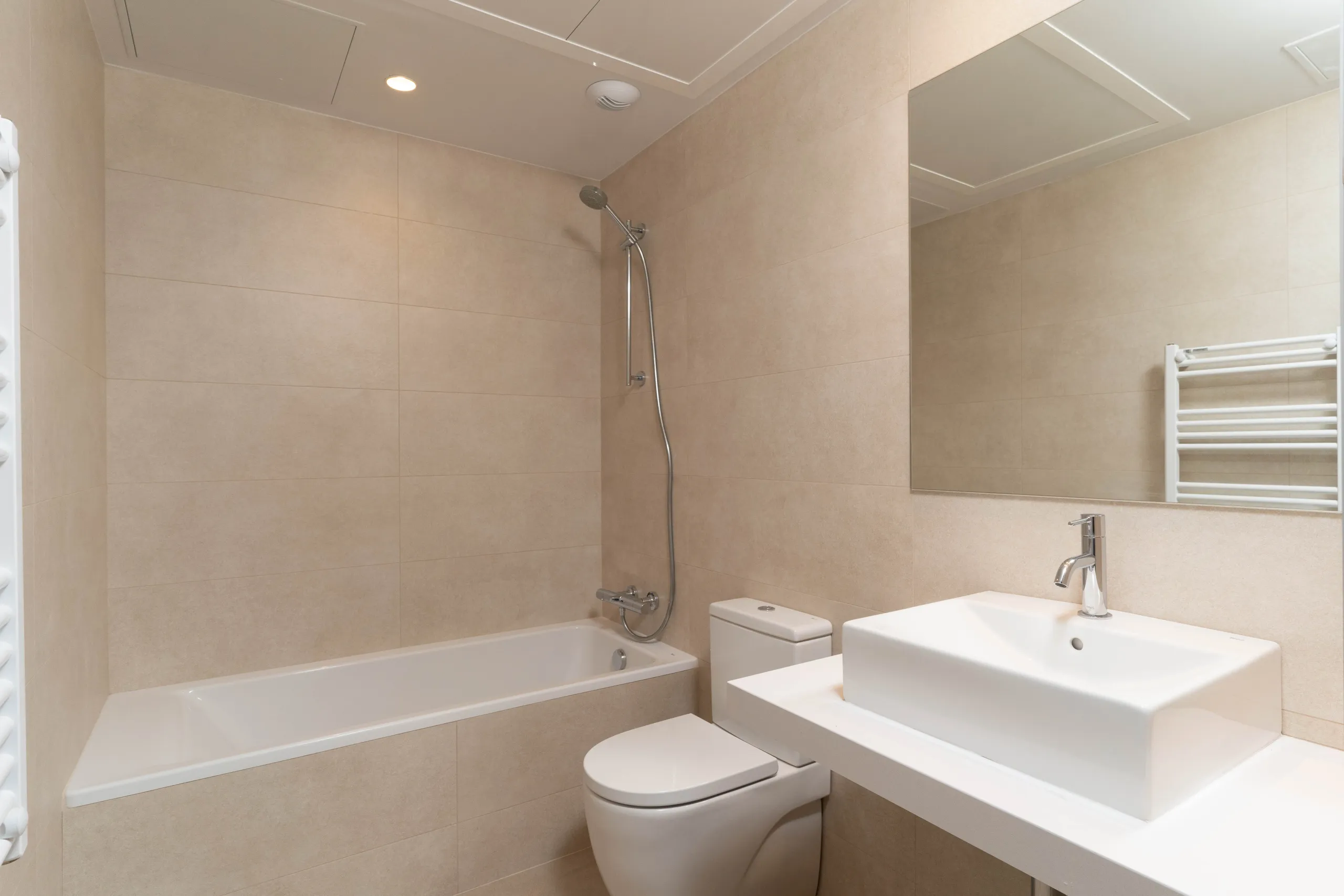 Moderno complejo residencial Tres Creus cerca del centro, en Sabadell, Barcelona