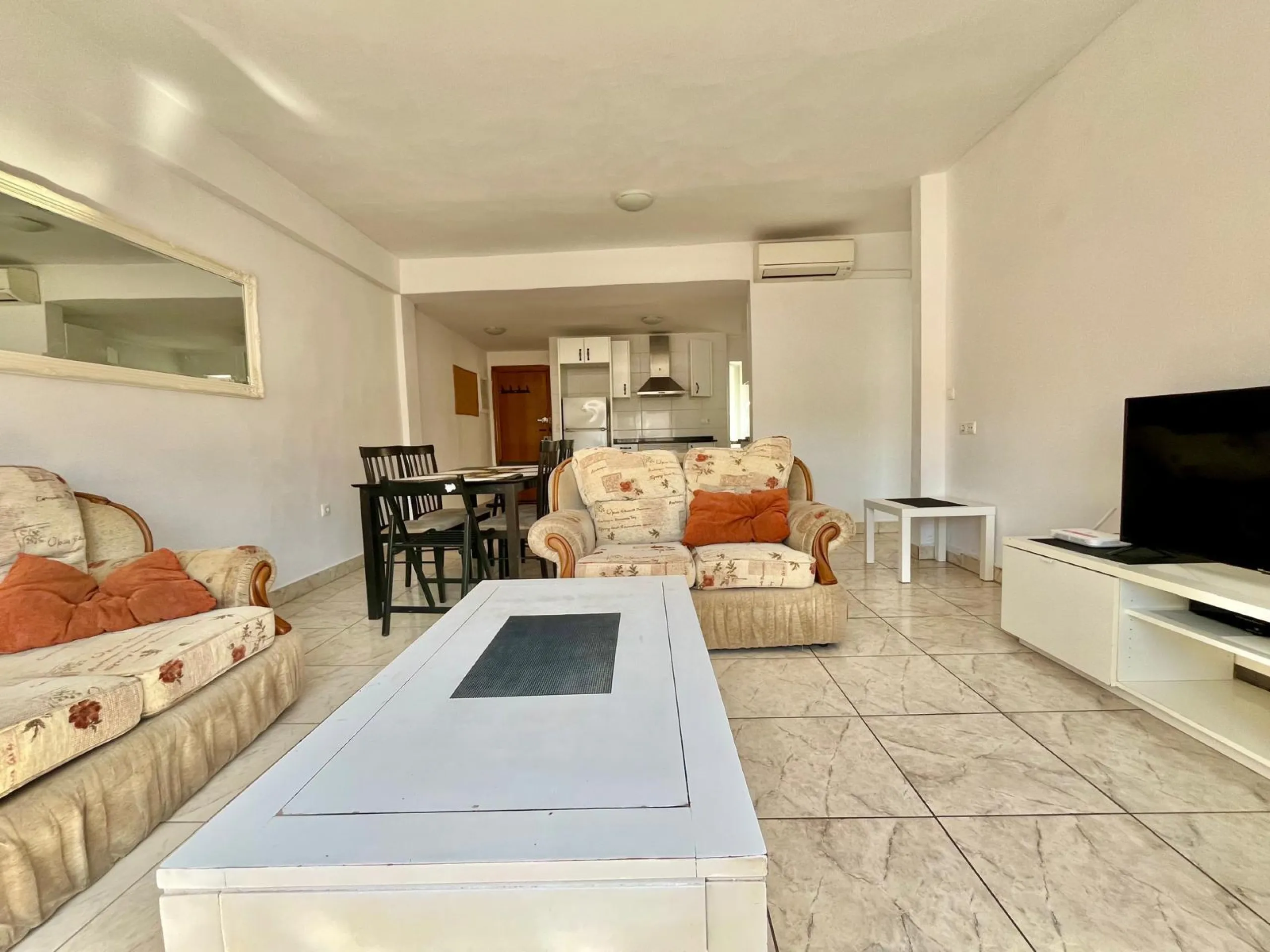 Amplia vivienda de 3 dormitorios en Rojales con vistas despejadas