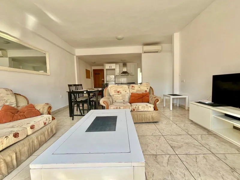 Amplia vivienda de 3 dormitorios en Rojales con vistas despejadas