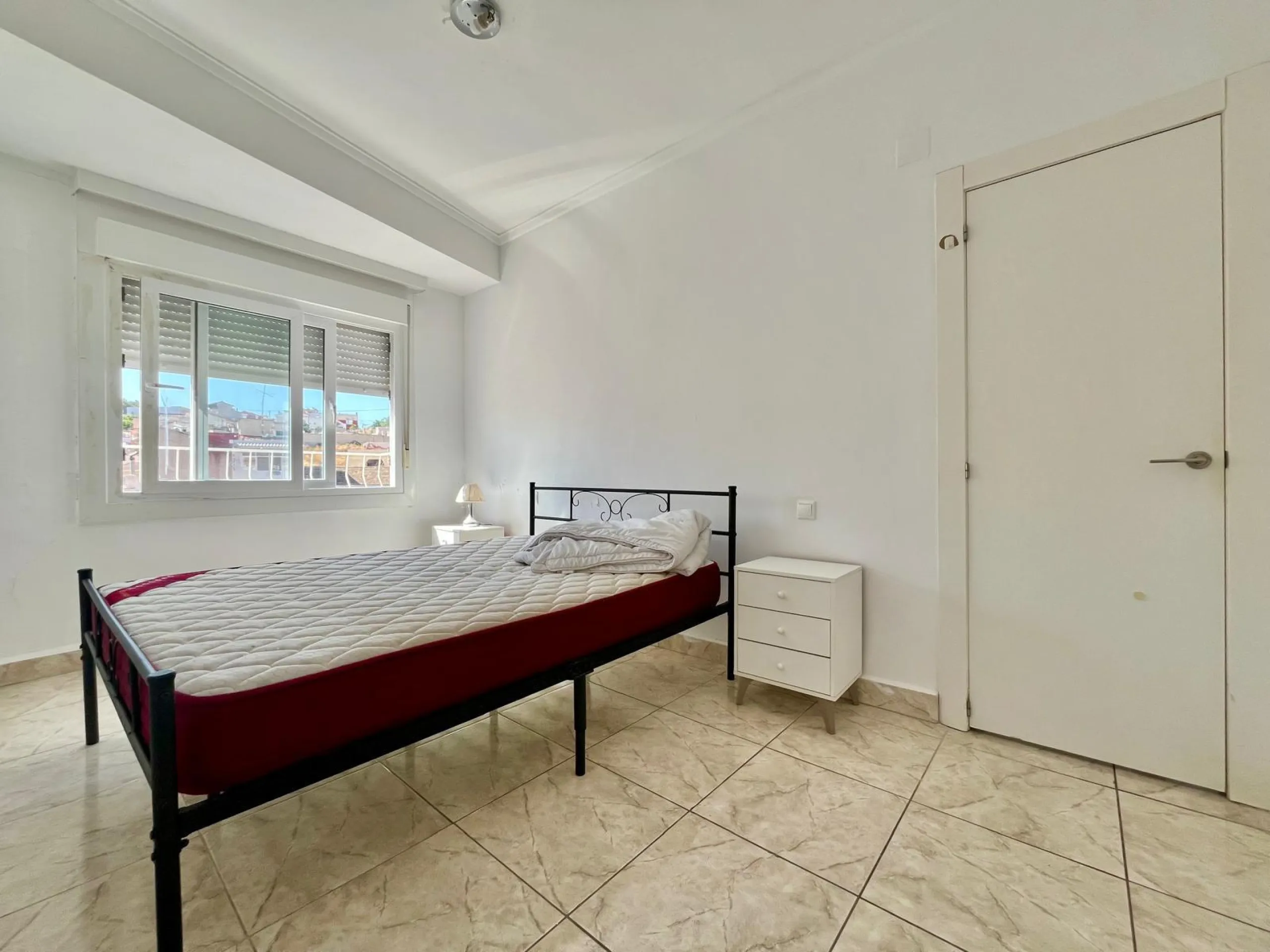 Amplia vivienda de 3 dormitorios en Rojales con vistas despejadas