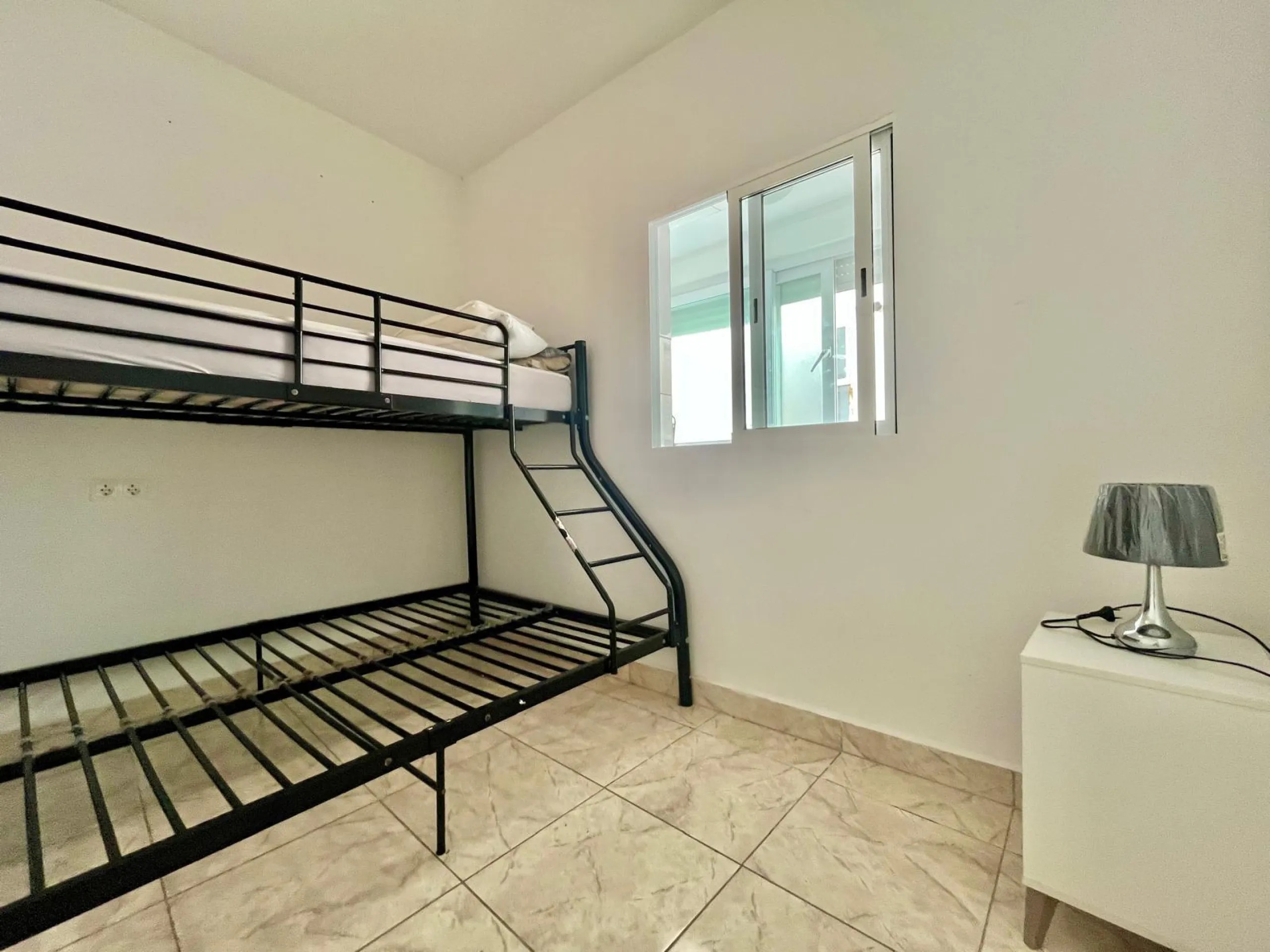 Amplia vivienda de 3 dormitorios en Rojales con vistas despejadas