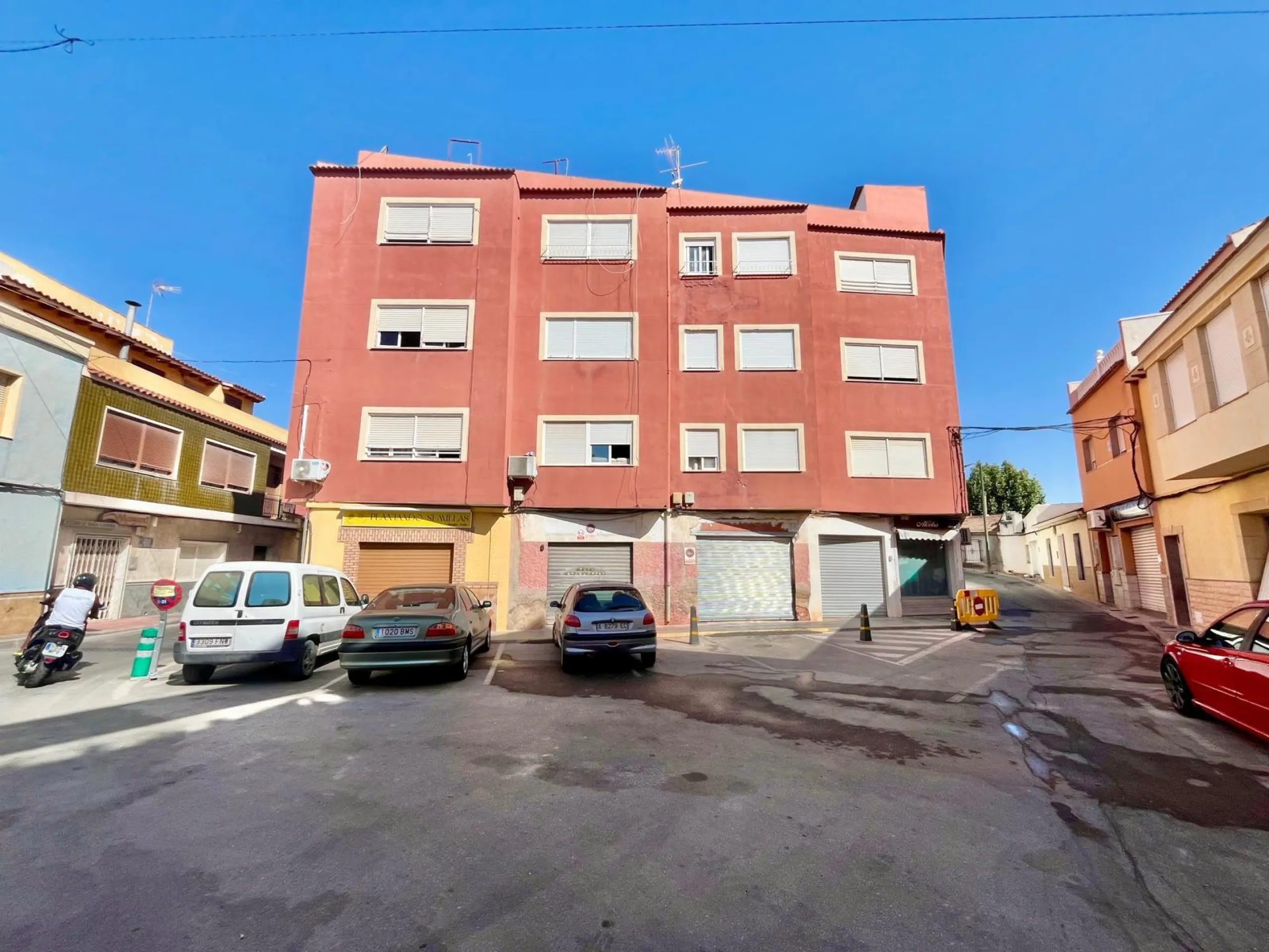 Amplia vivienda de 3 dormitorios en Rojales con vistas despejadas