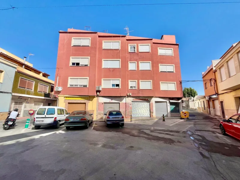 Amplia vivienda de 3 dormitorios en Rojales con vistas despejadas