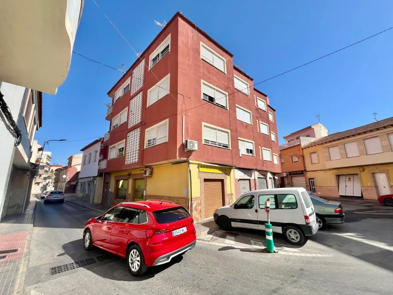 Amplia vivienda de 3 dormitorios en Rojales con vistas despejadas