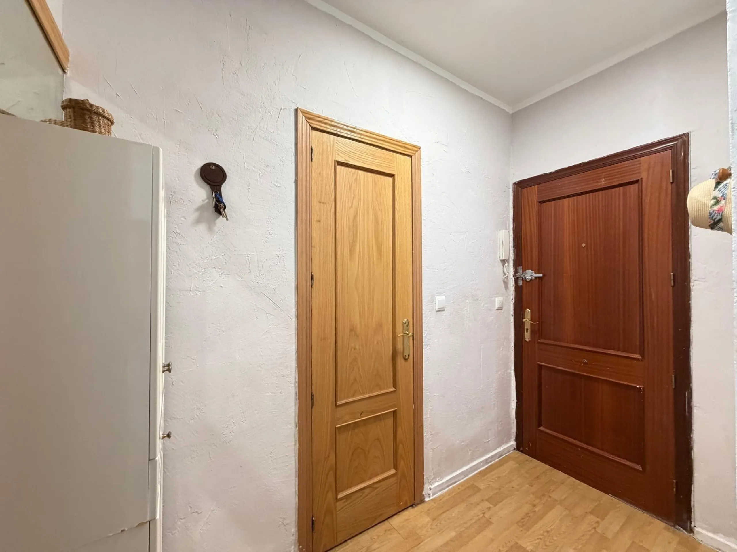 1 BEDROOM APARTMENT. 1 BATHROOM. WITH SIDE SEA VIEWS AND 200 METERS FROM LOS LOCOS BEACH. BUILT AREA 52 M2.