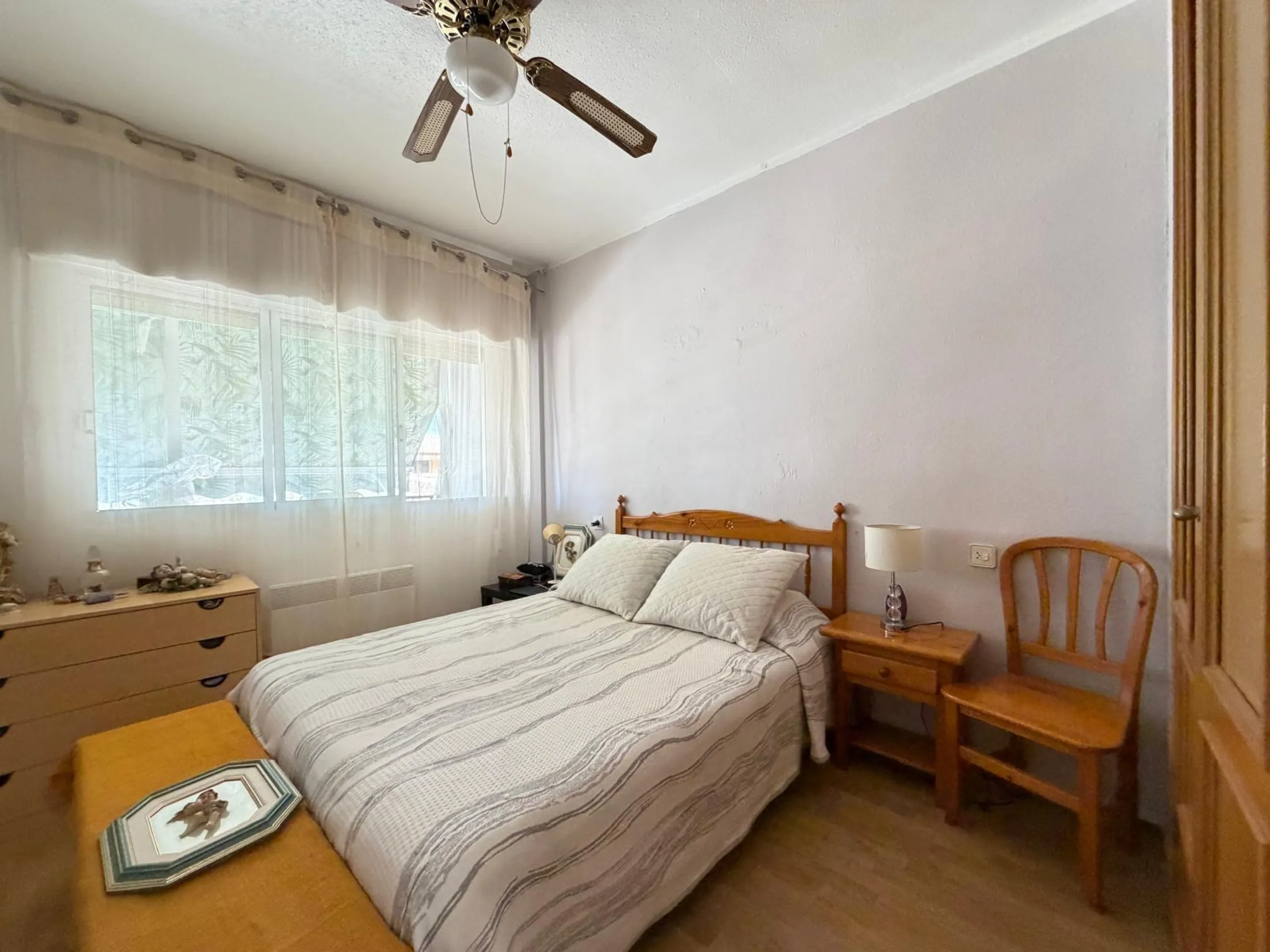 1 BEDROOM APARTMENT. 1 BATHROOM. WITH SIDE SEA VIEWS AND 200 METERS FROM LOS LOCOS BEACH. BUILT AREA 52 M2.